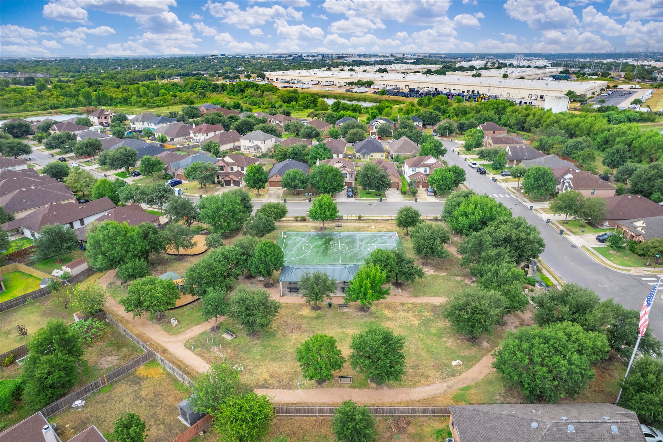 main property photo 33
