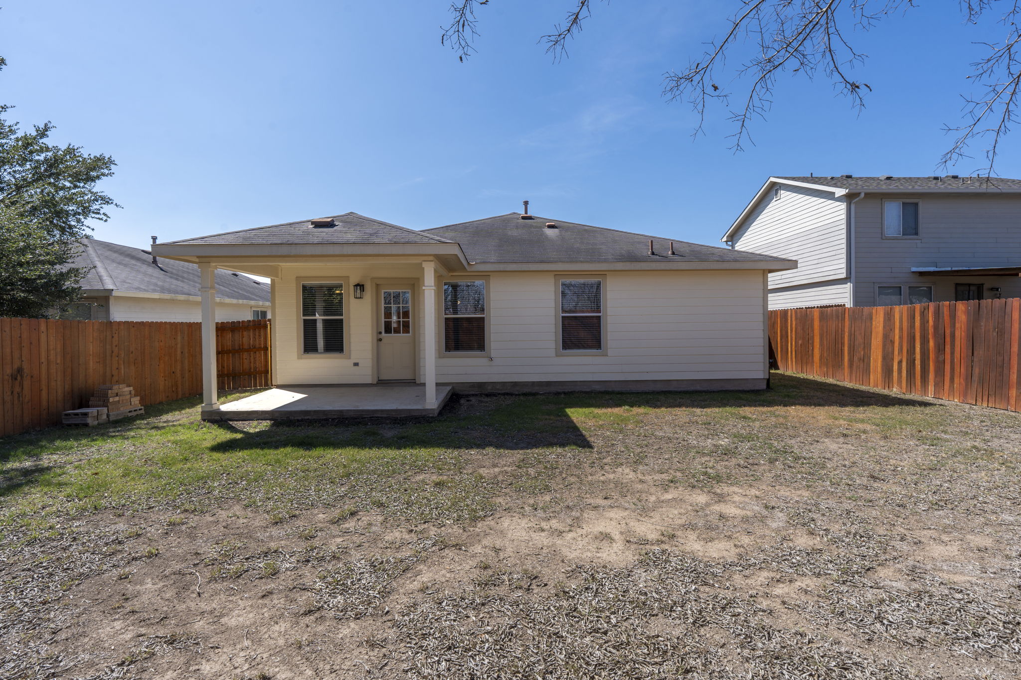 main property photo 25