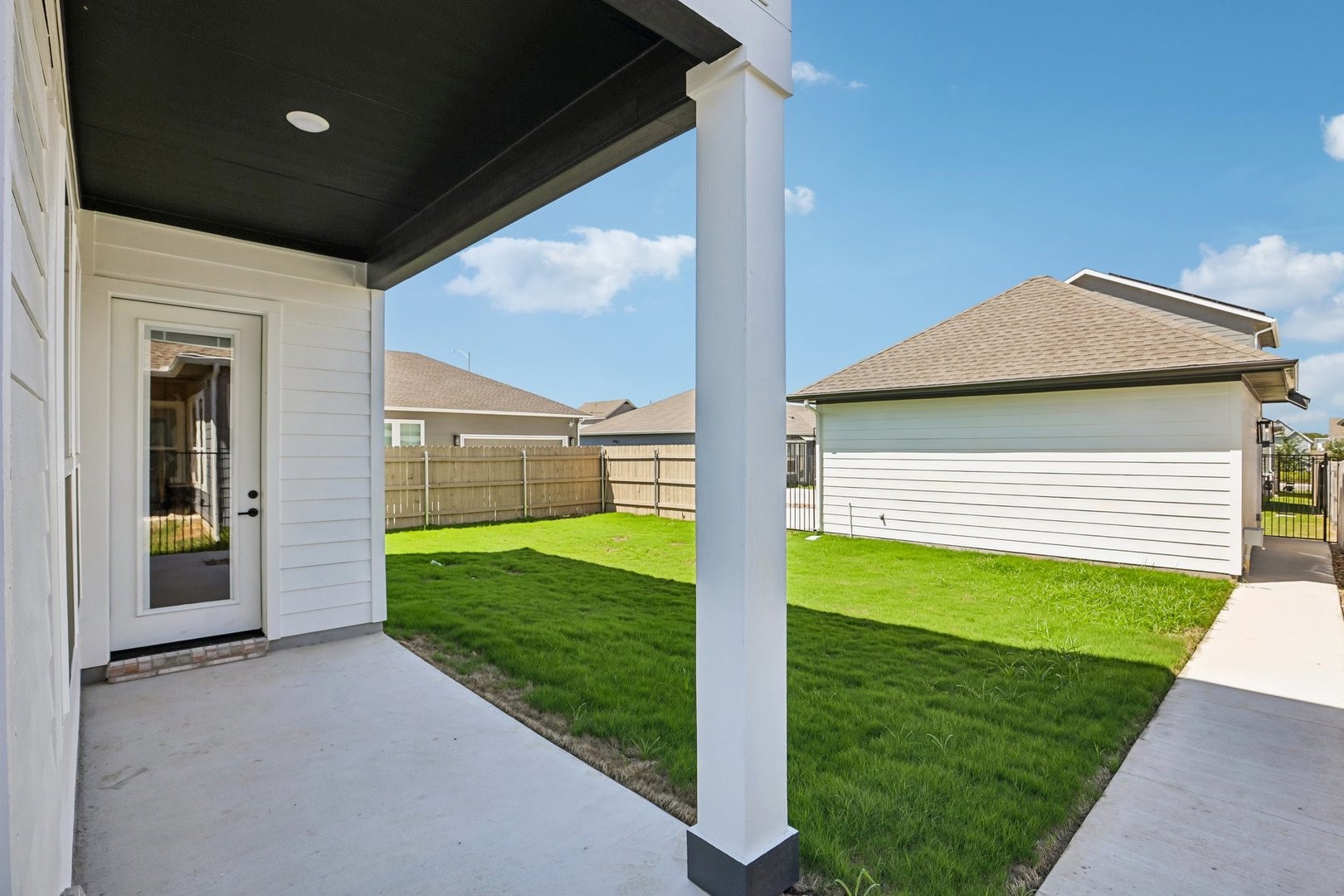 main property photo 36