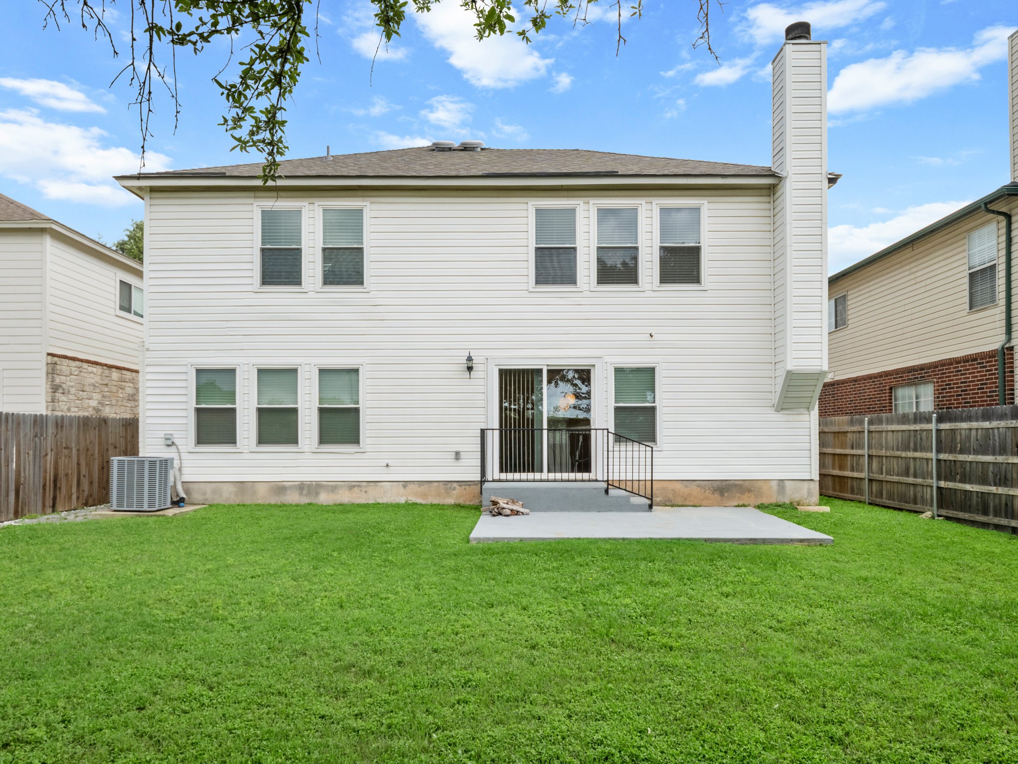 main property photo 24