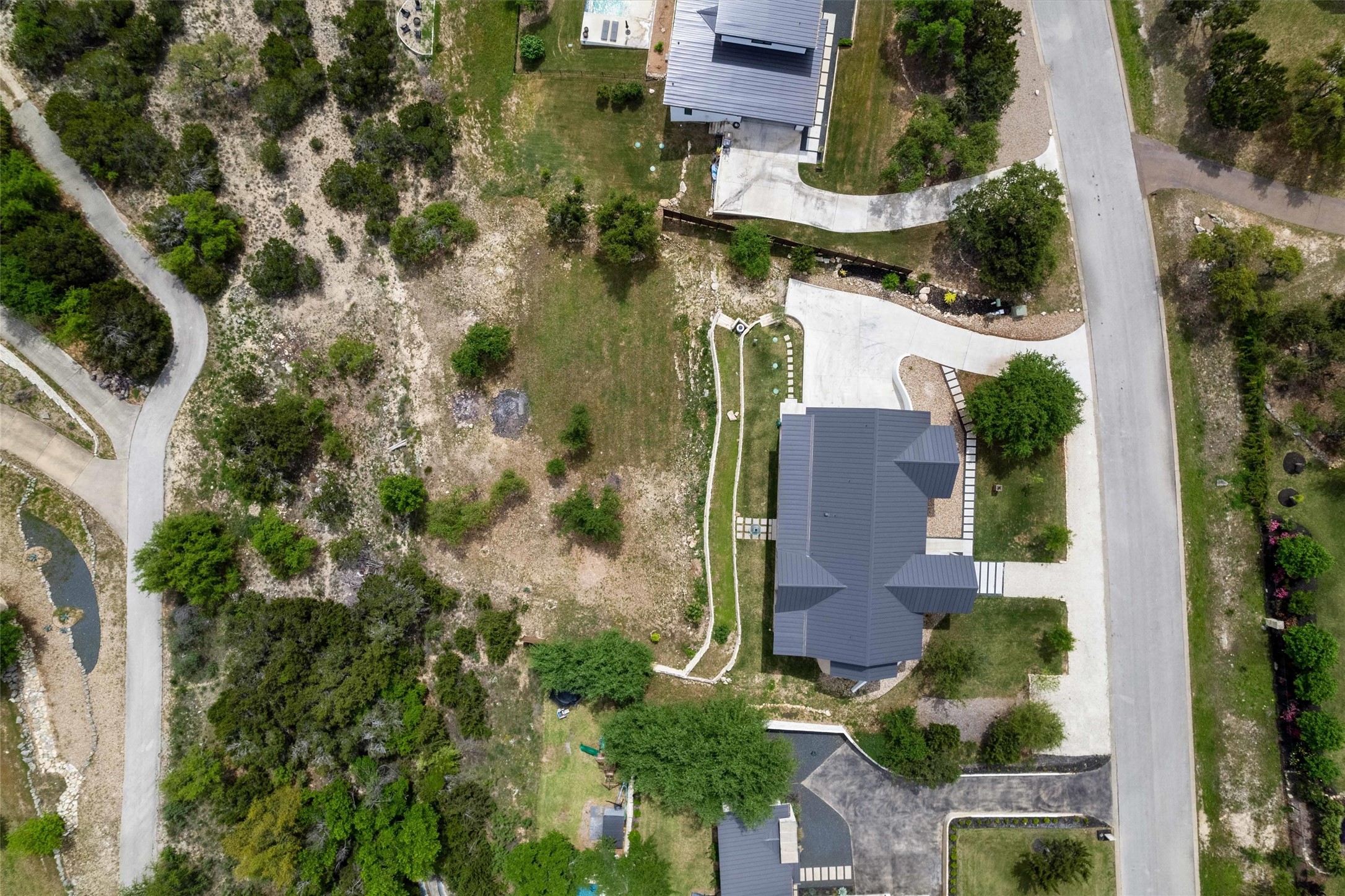 main property photo 38