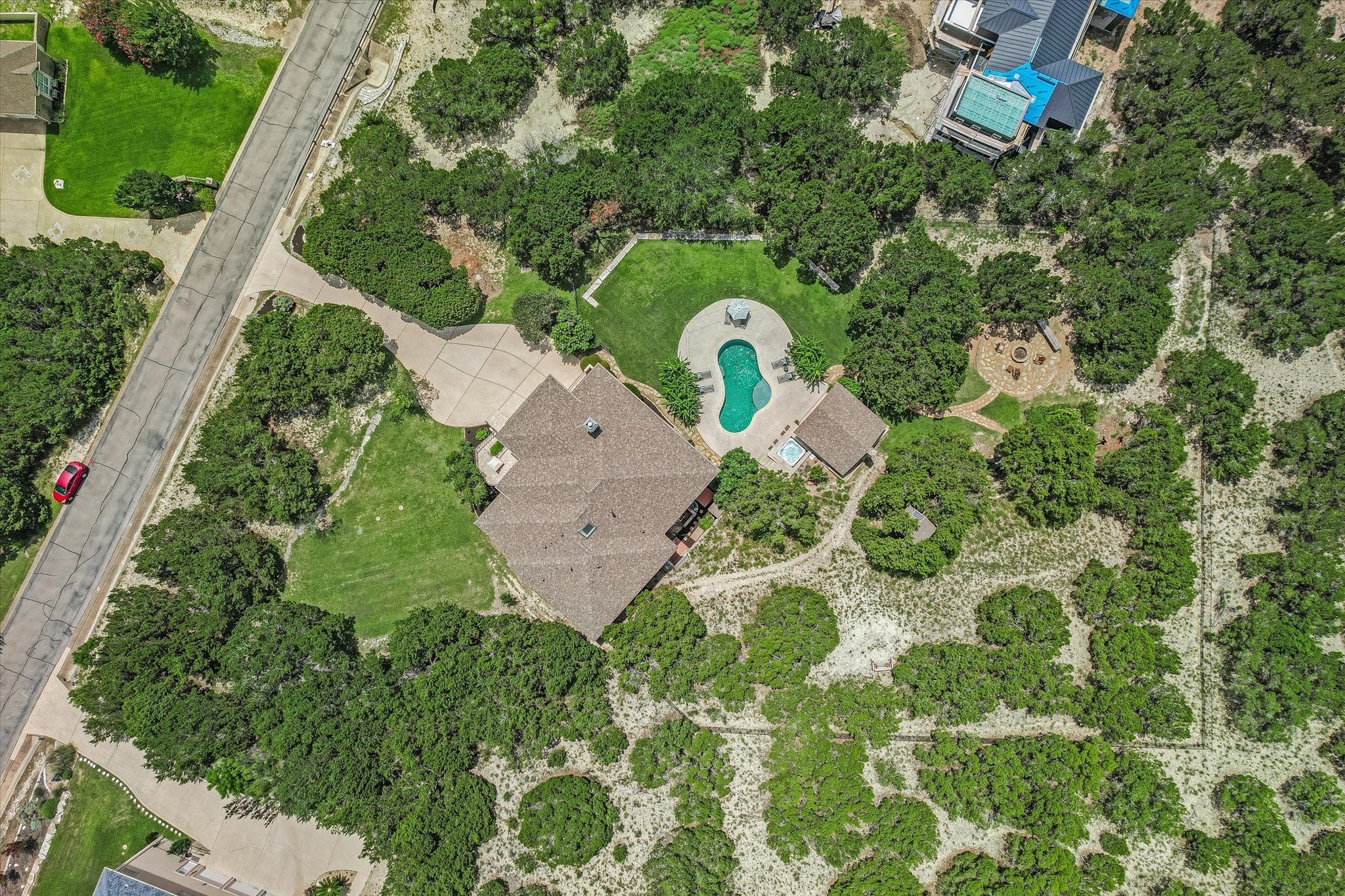 main property photo 35