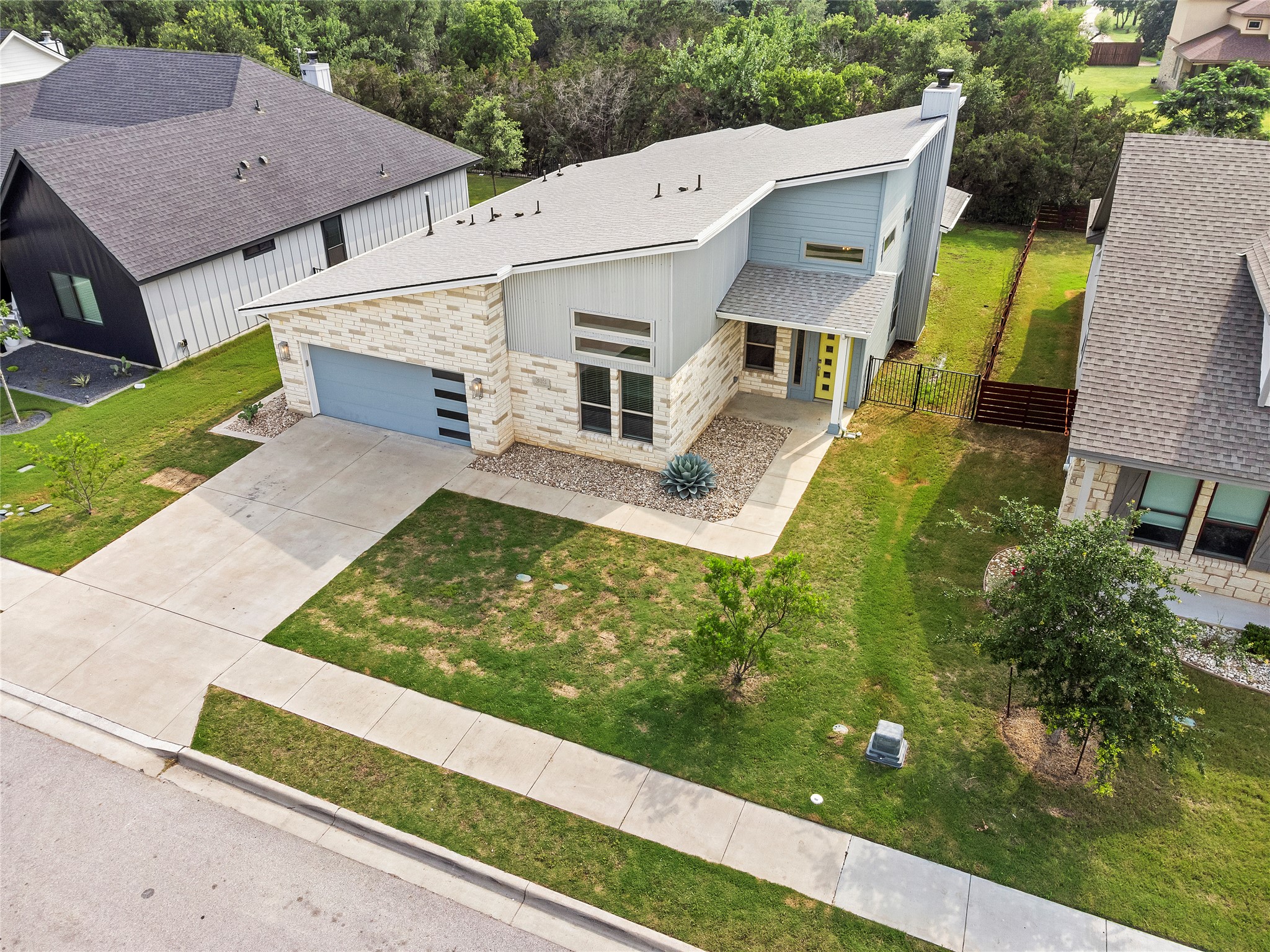 main property photo 36