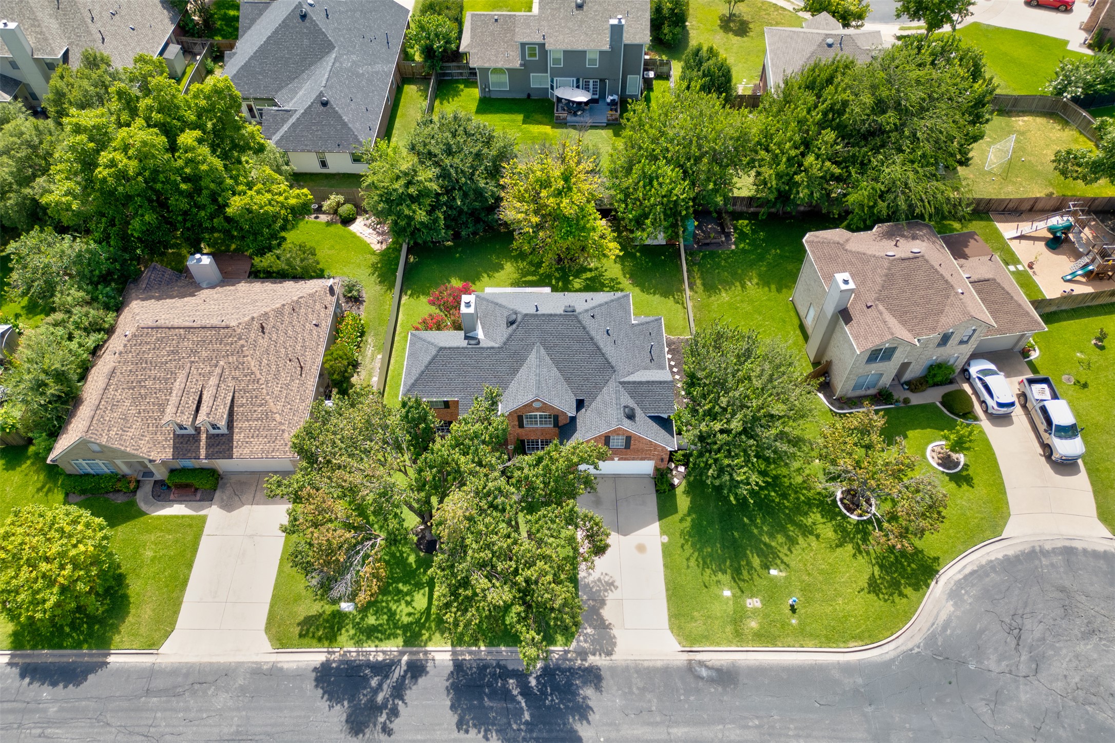 main property photo 30