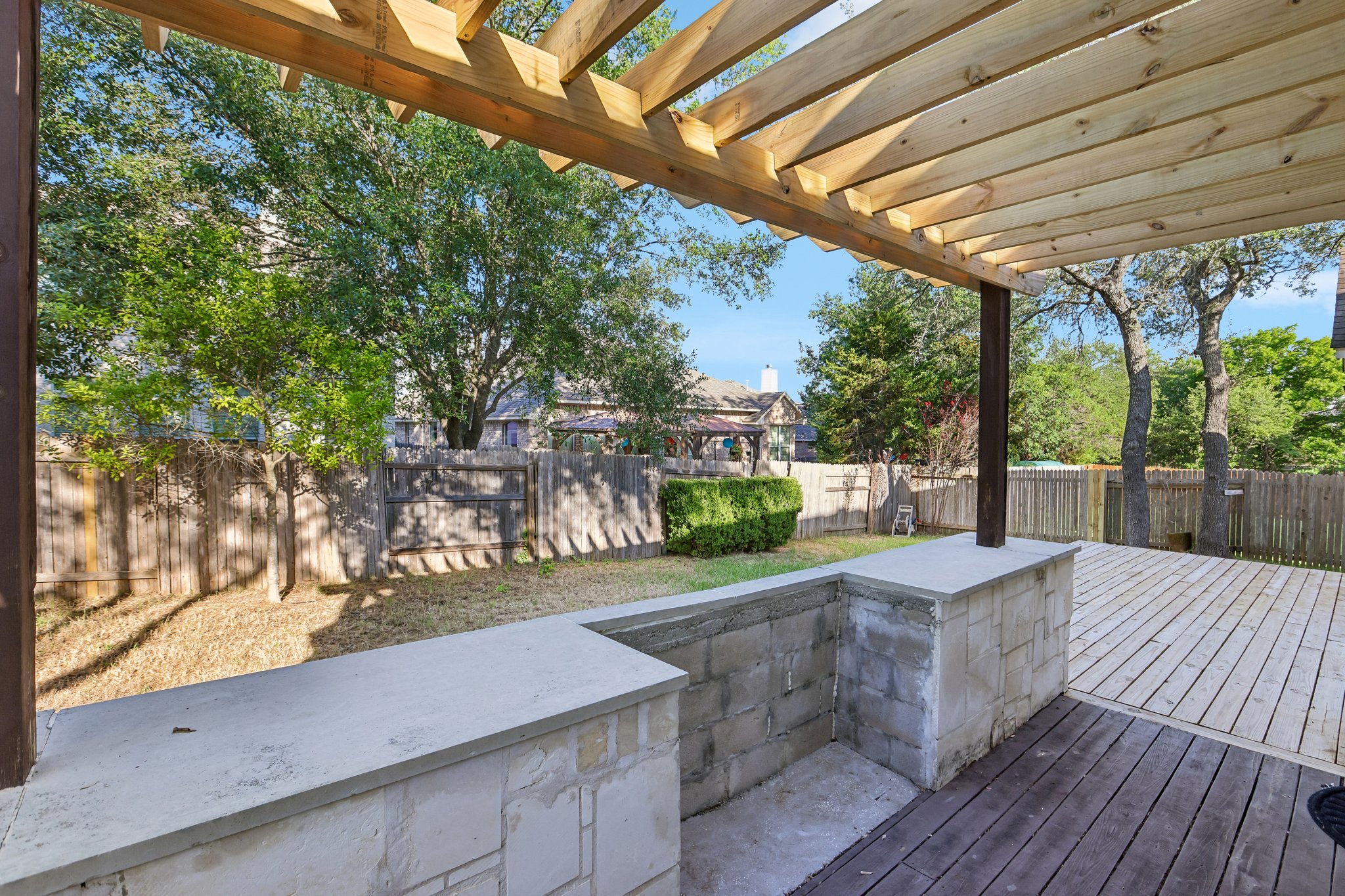 main property photo 20