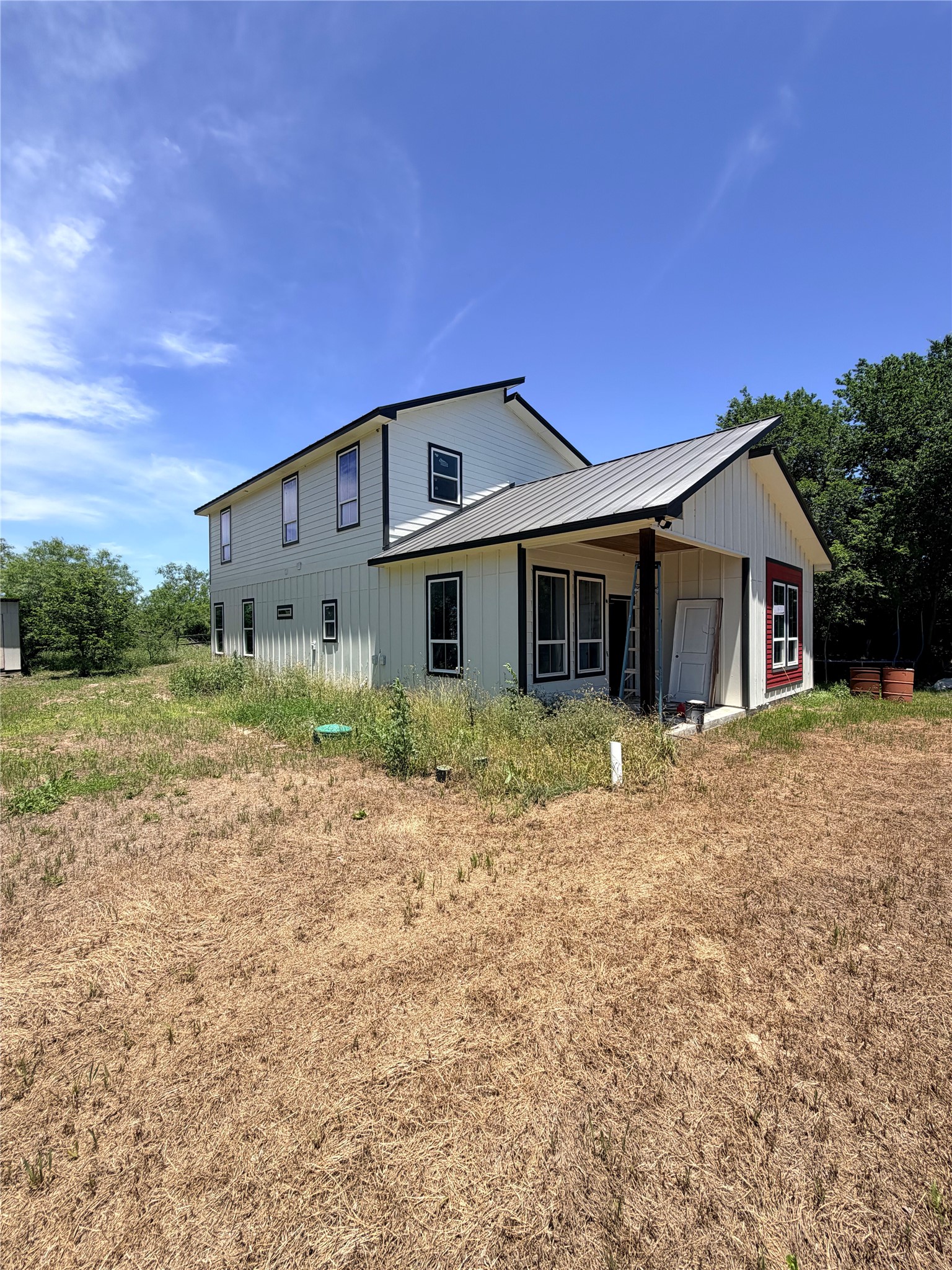main property photo 4
