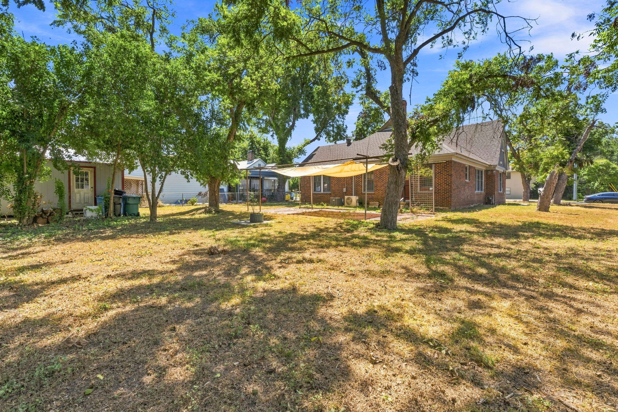 main property photo 20