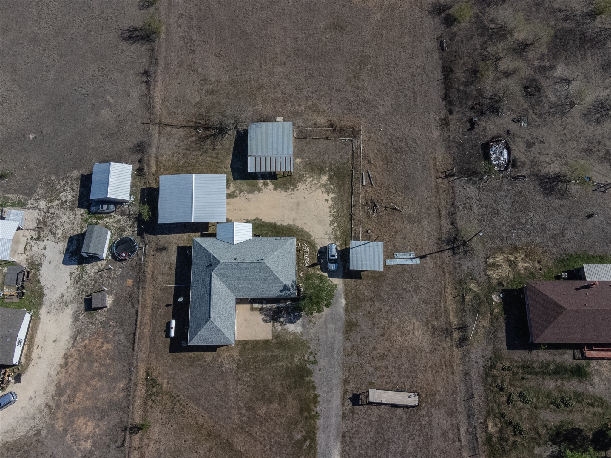 main property photo 16