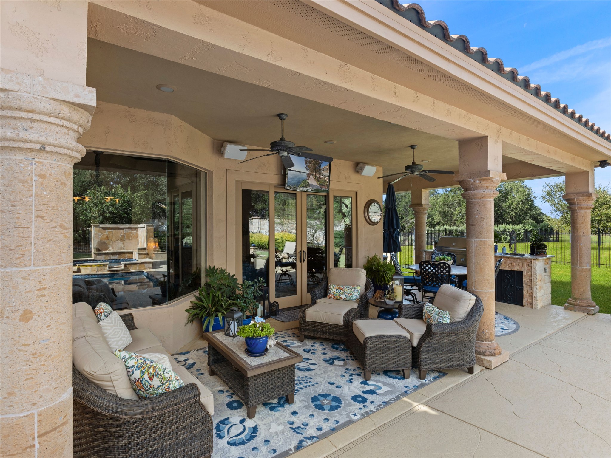 main property photo 35