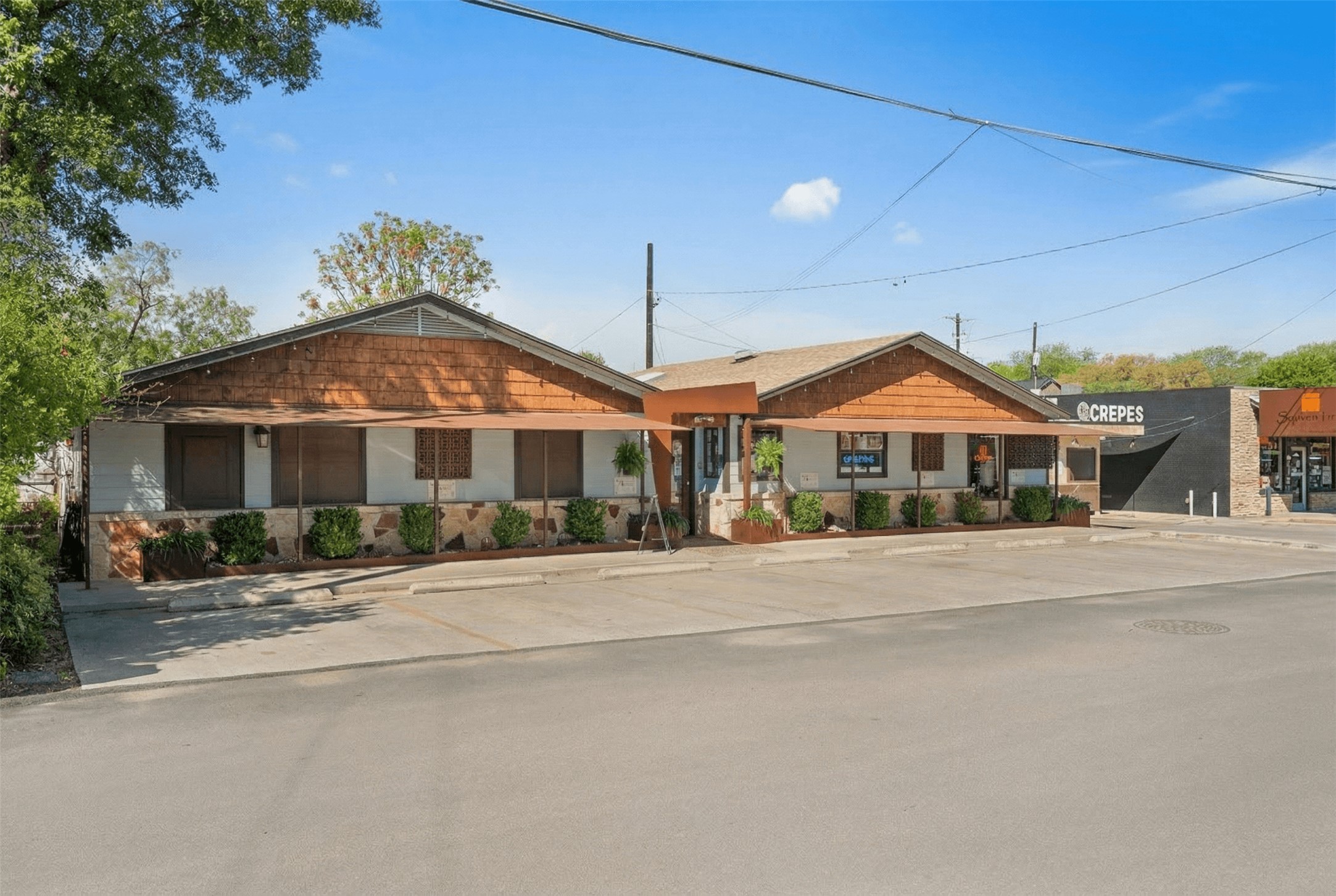 main property photo 32