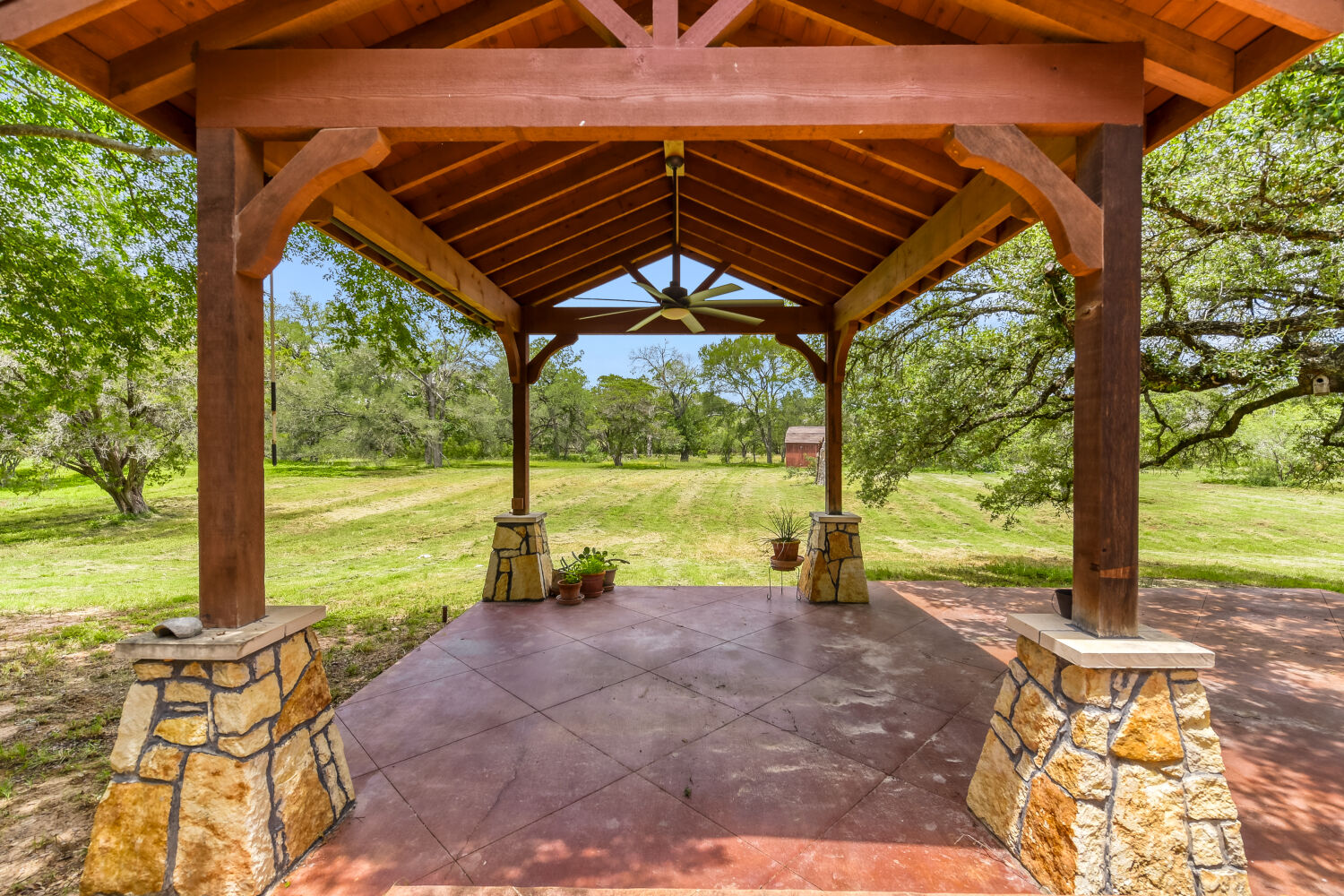 main property photo 22