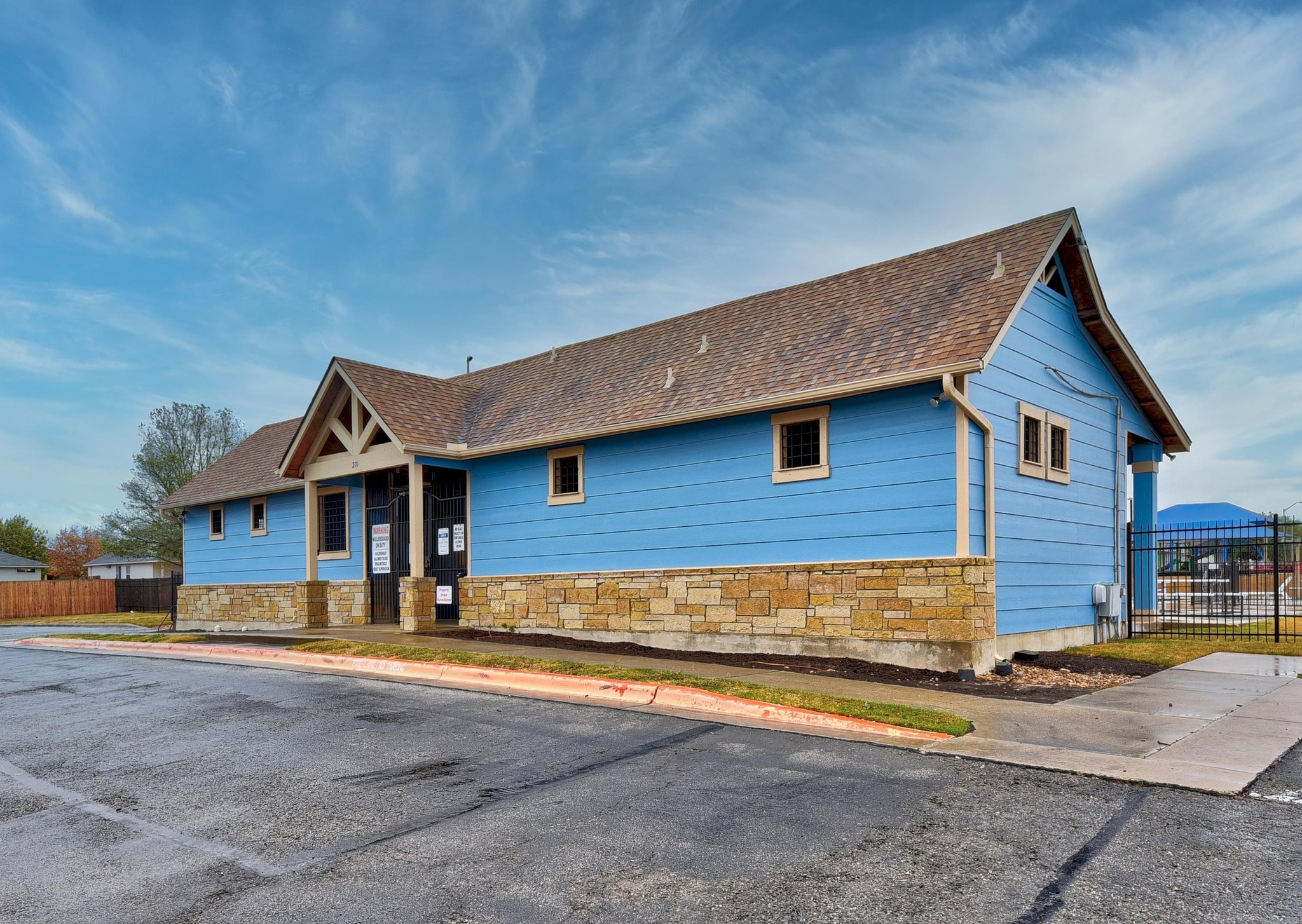 main property photo 32