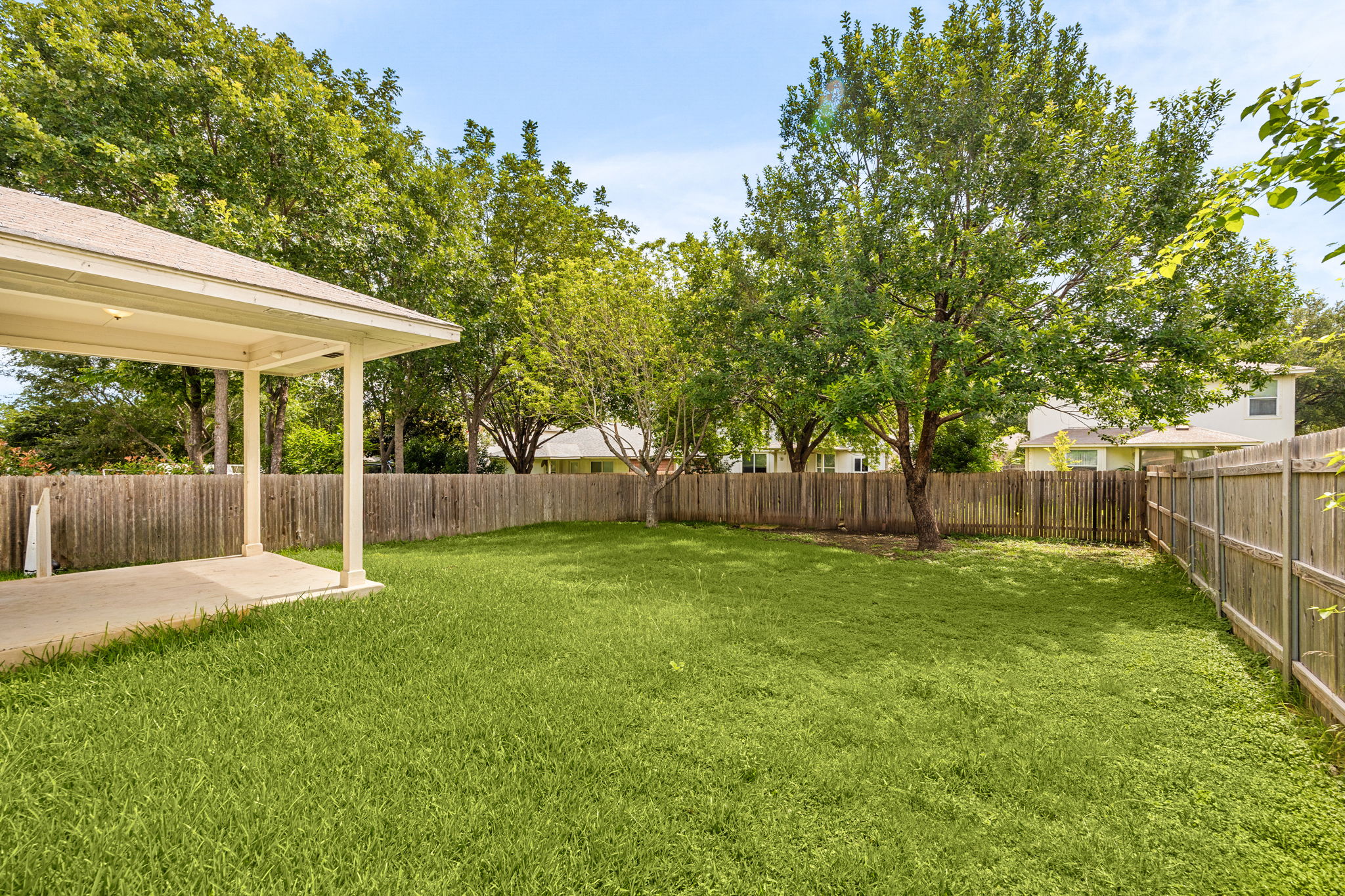 main property photo 32