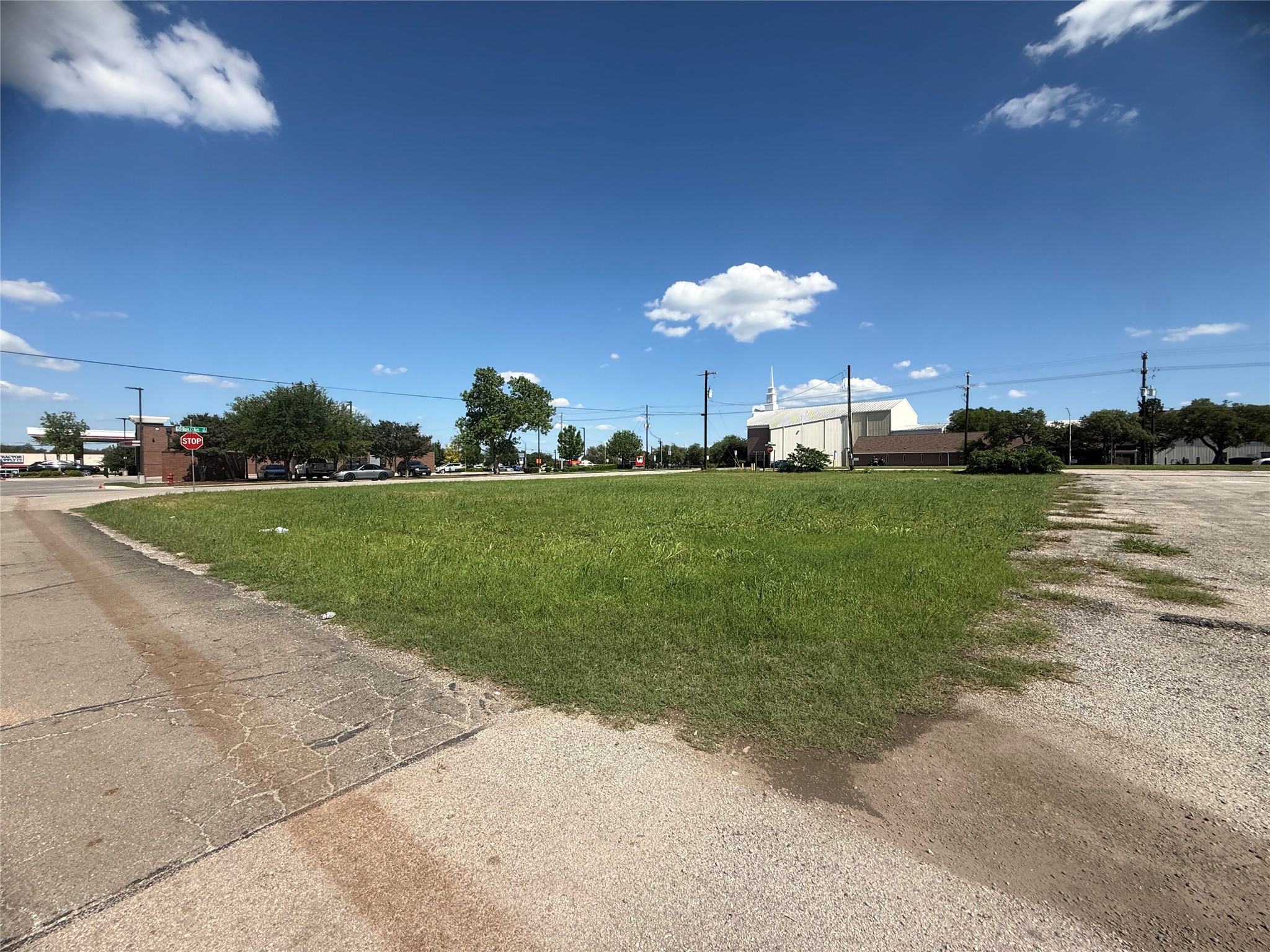 main property photo 5