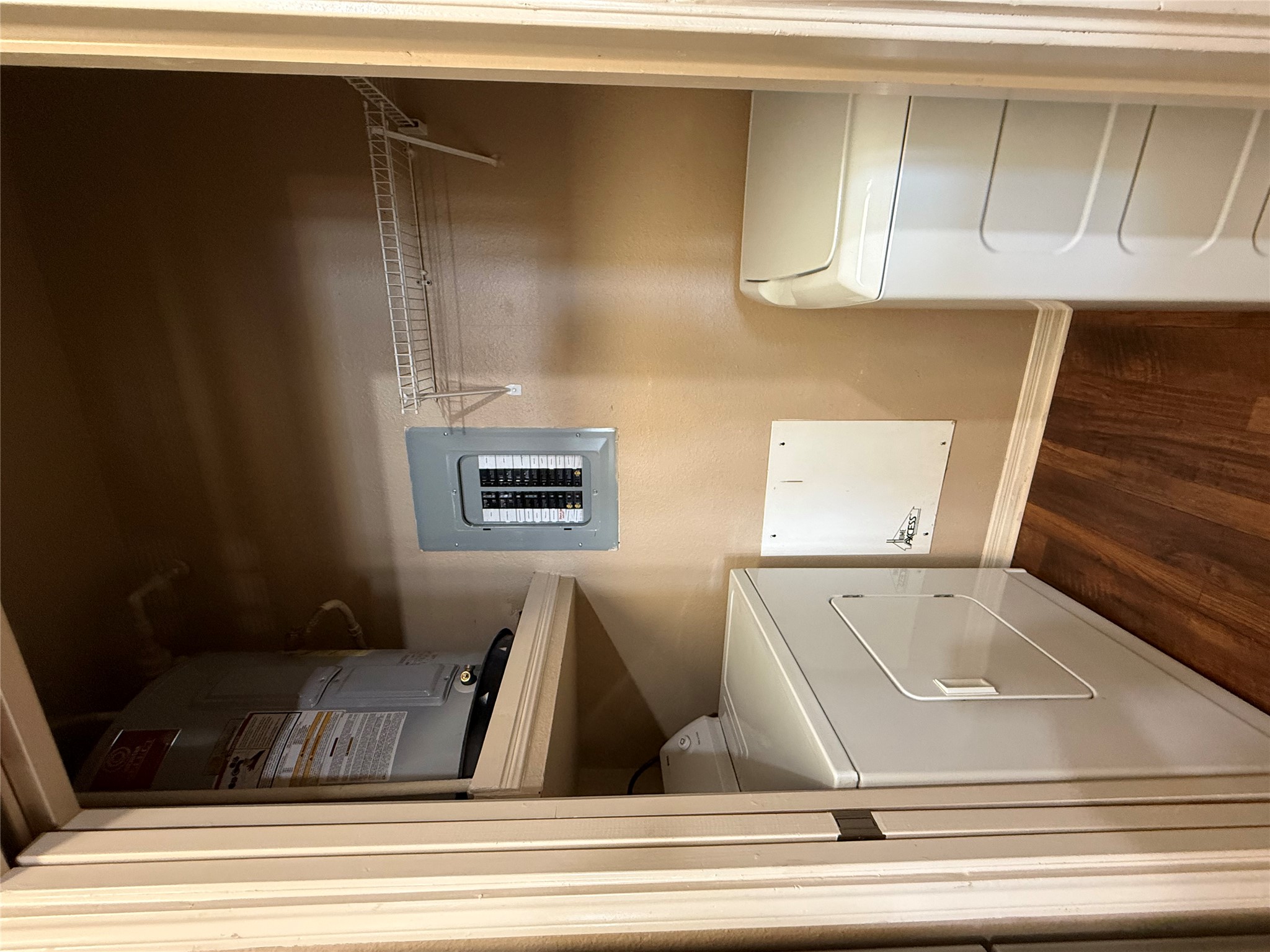 main property photo 24