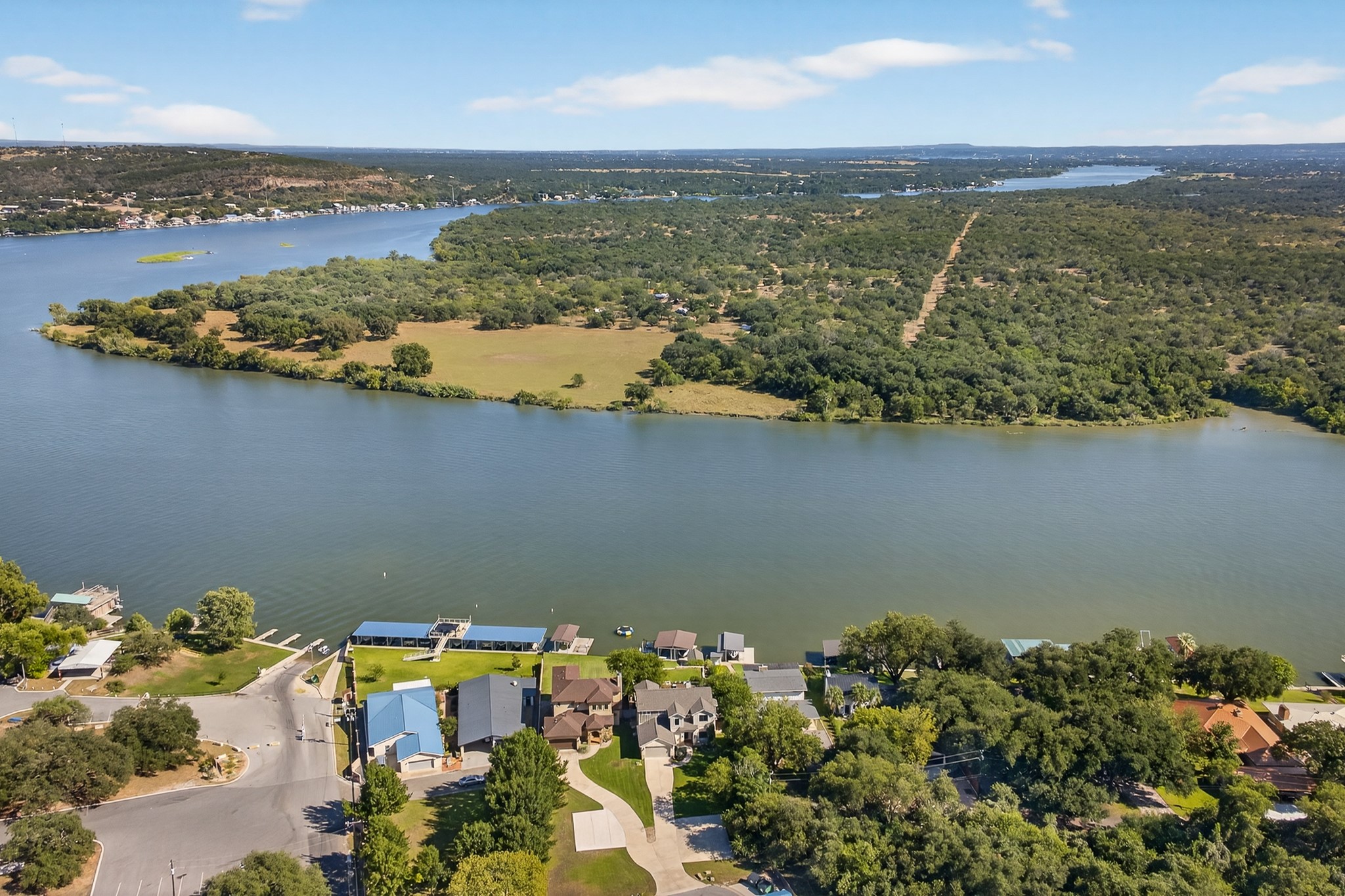 main property photo 30