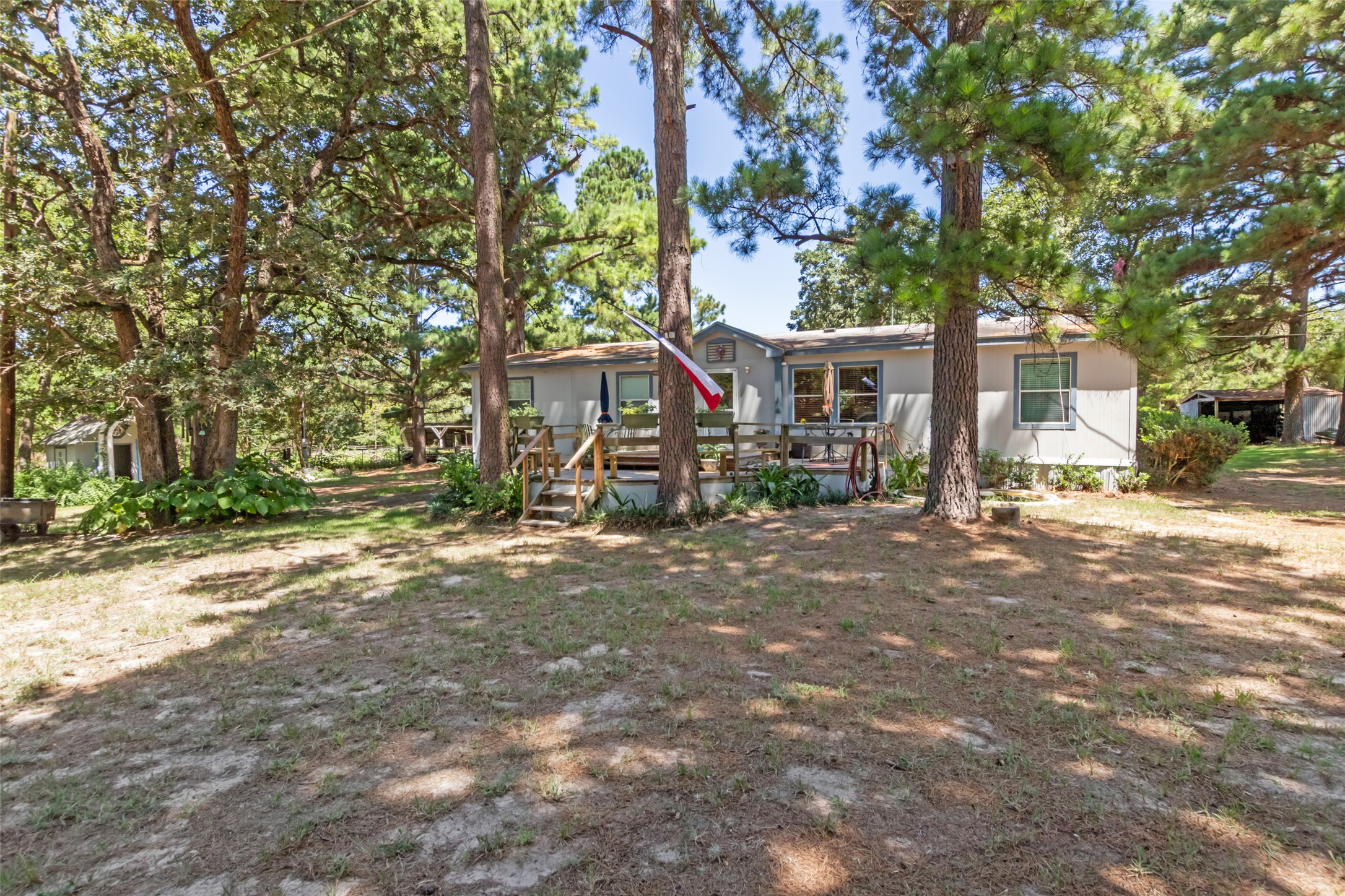 main property photo 28