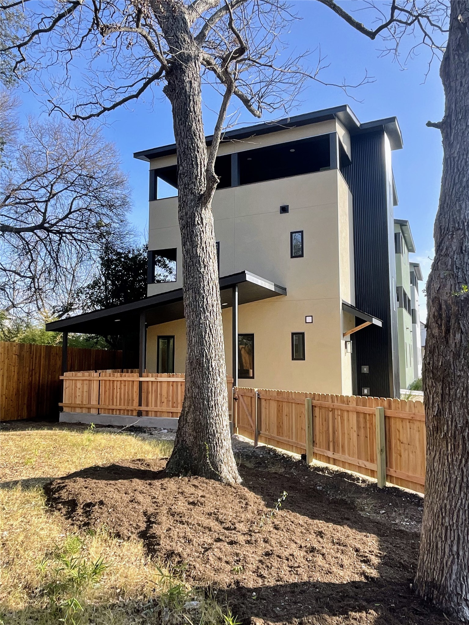main property photo 15