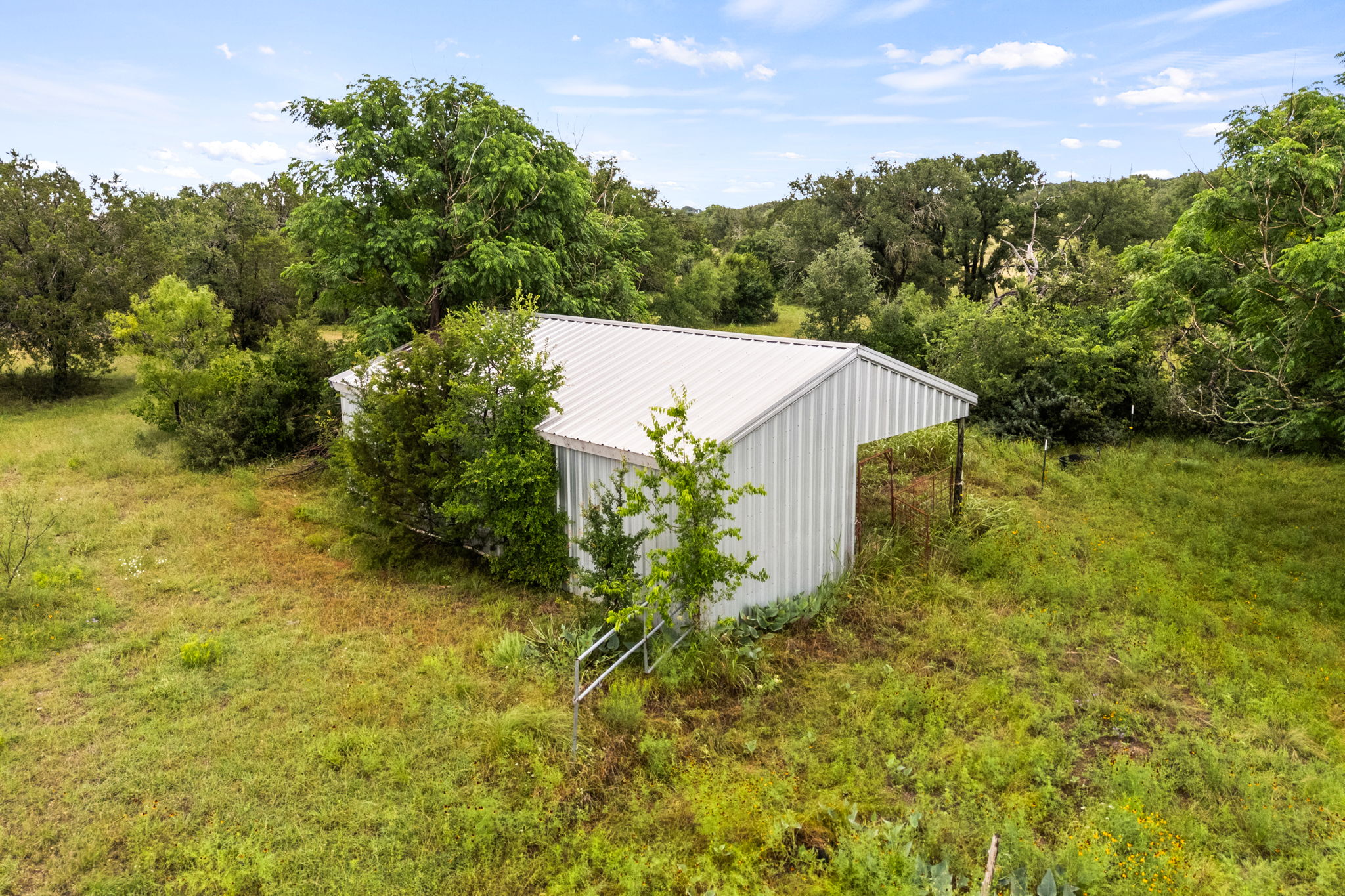 main property photo 22