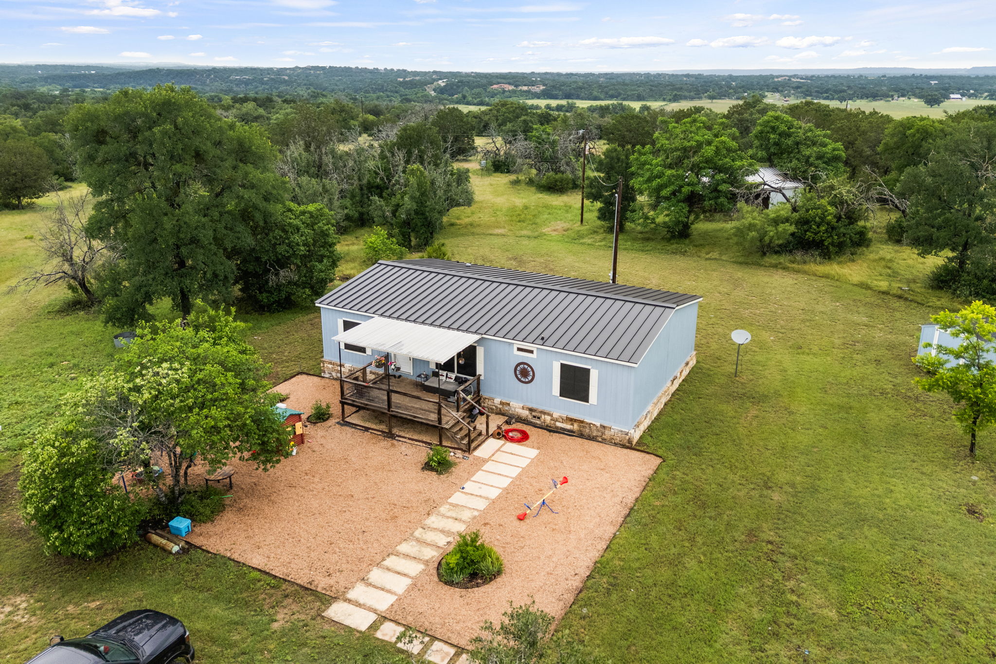 main property photo 7