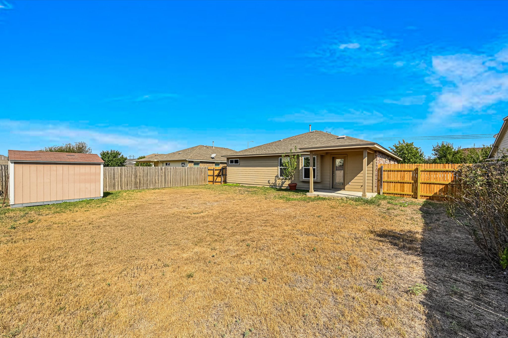 main property photo 19