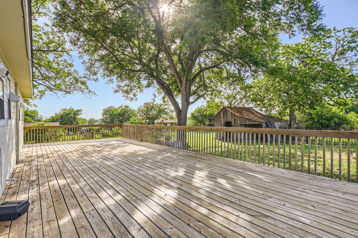 main property photo 25