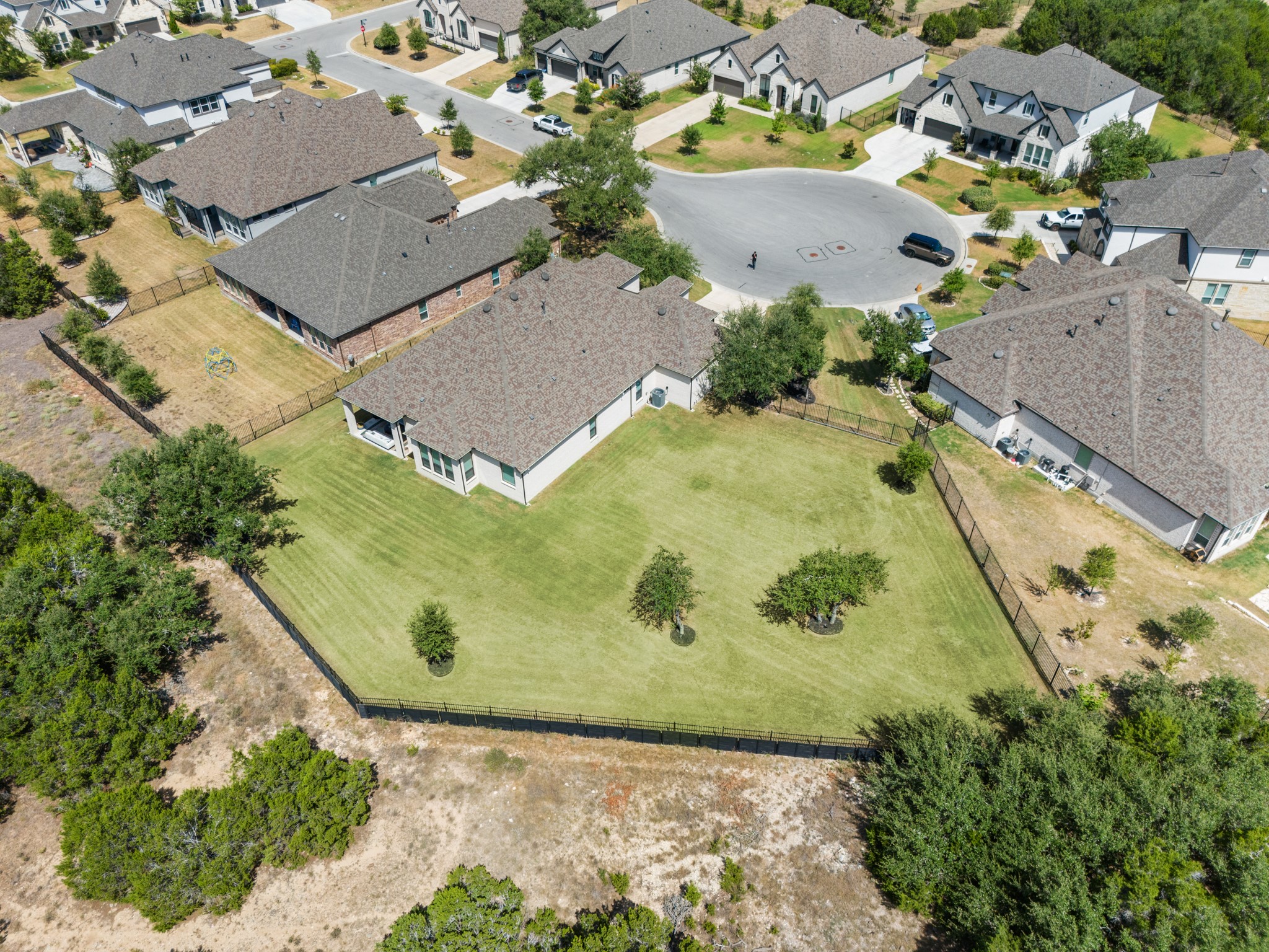 main property photo 33