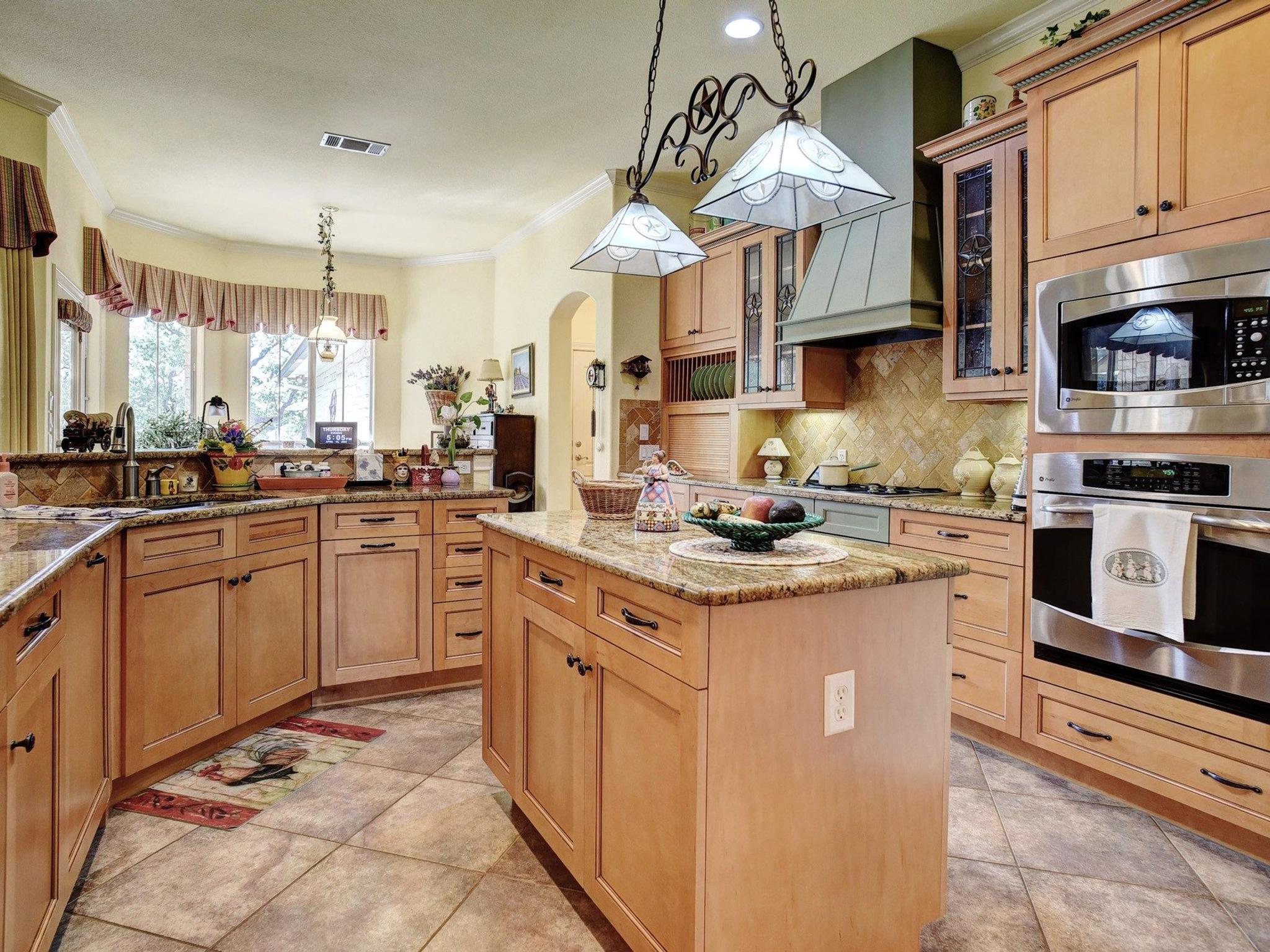 main property photo 18
