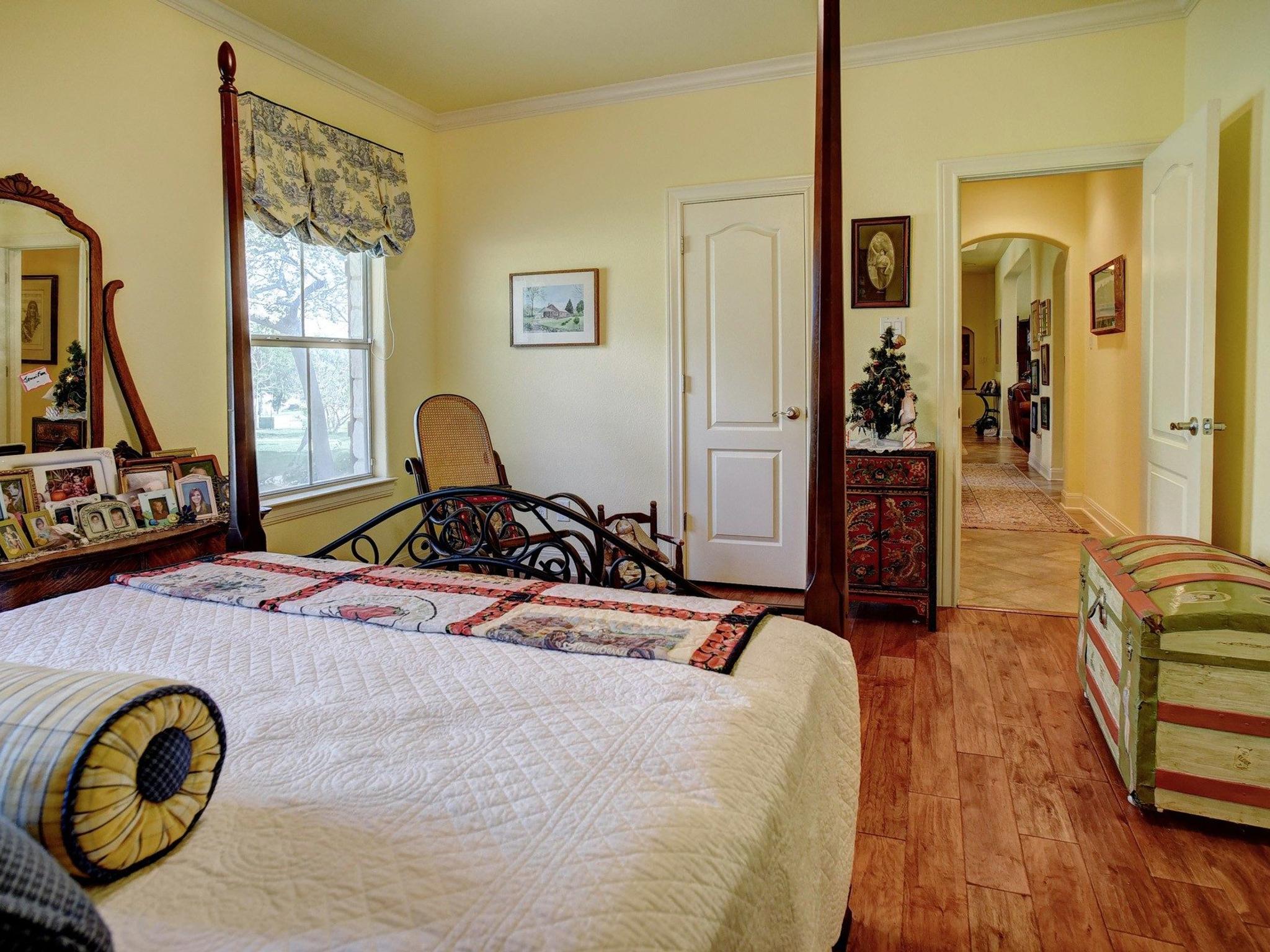 main property photo 26