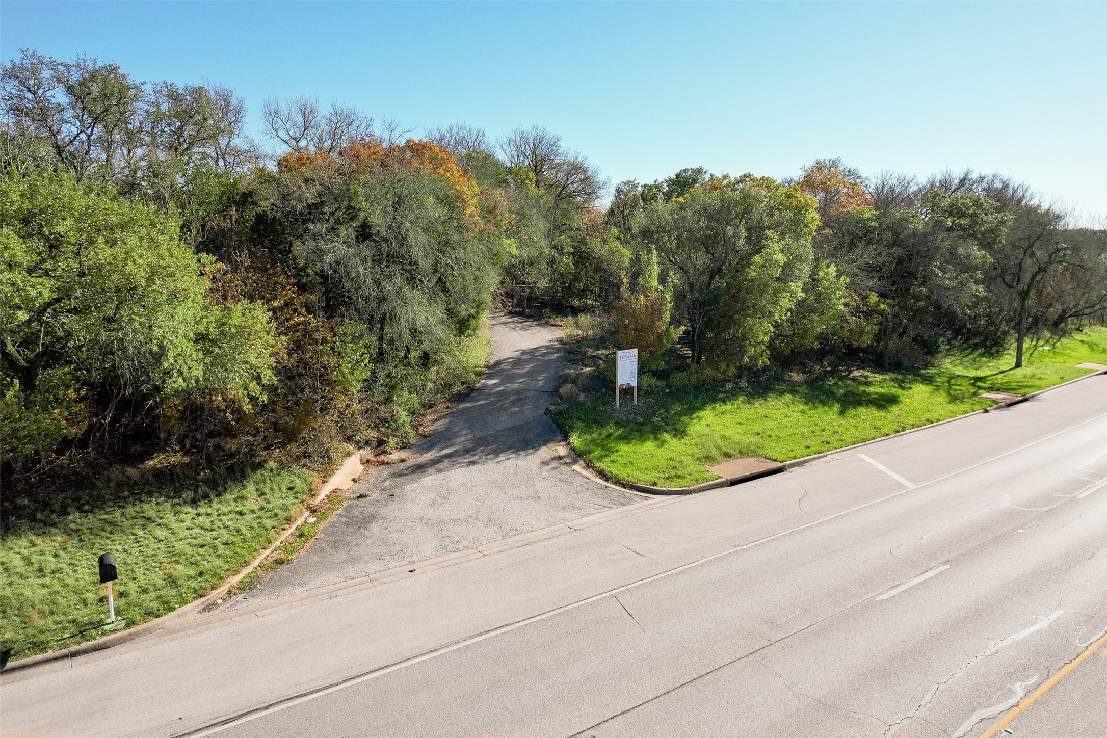 main property photo 11