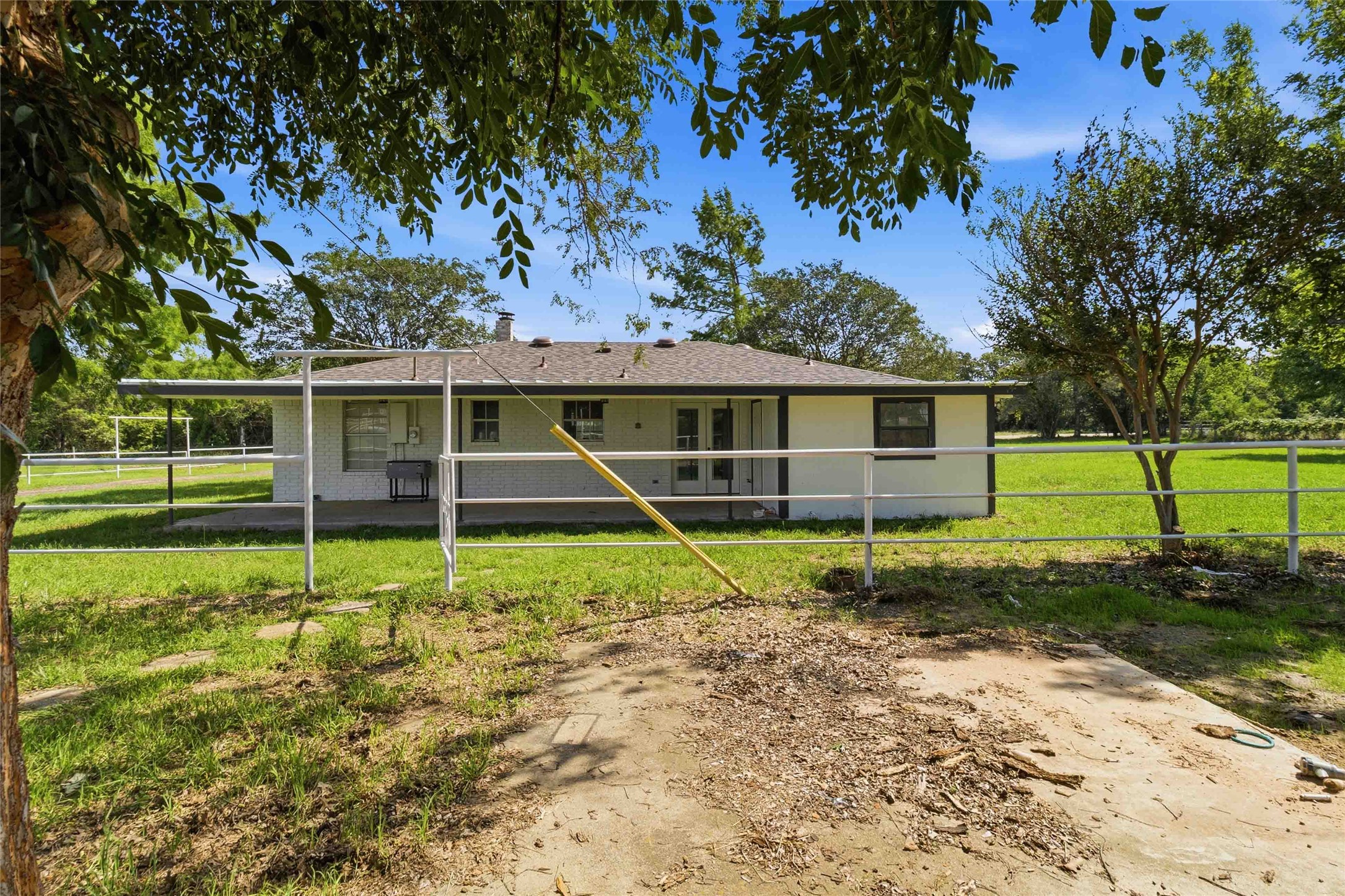 main property photo 28