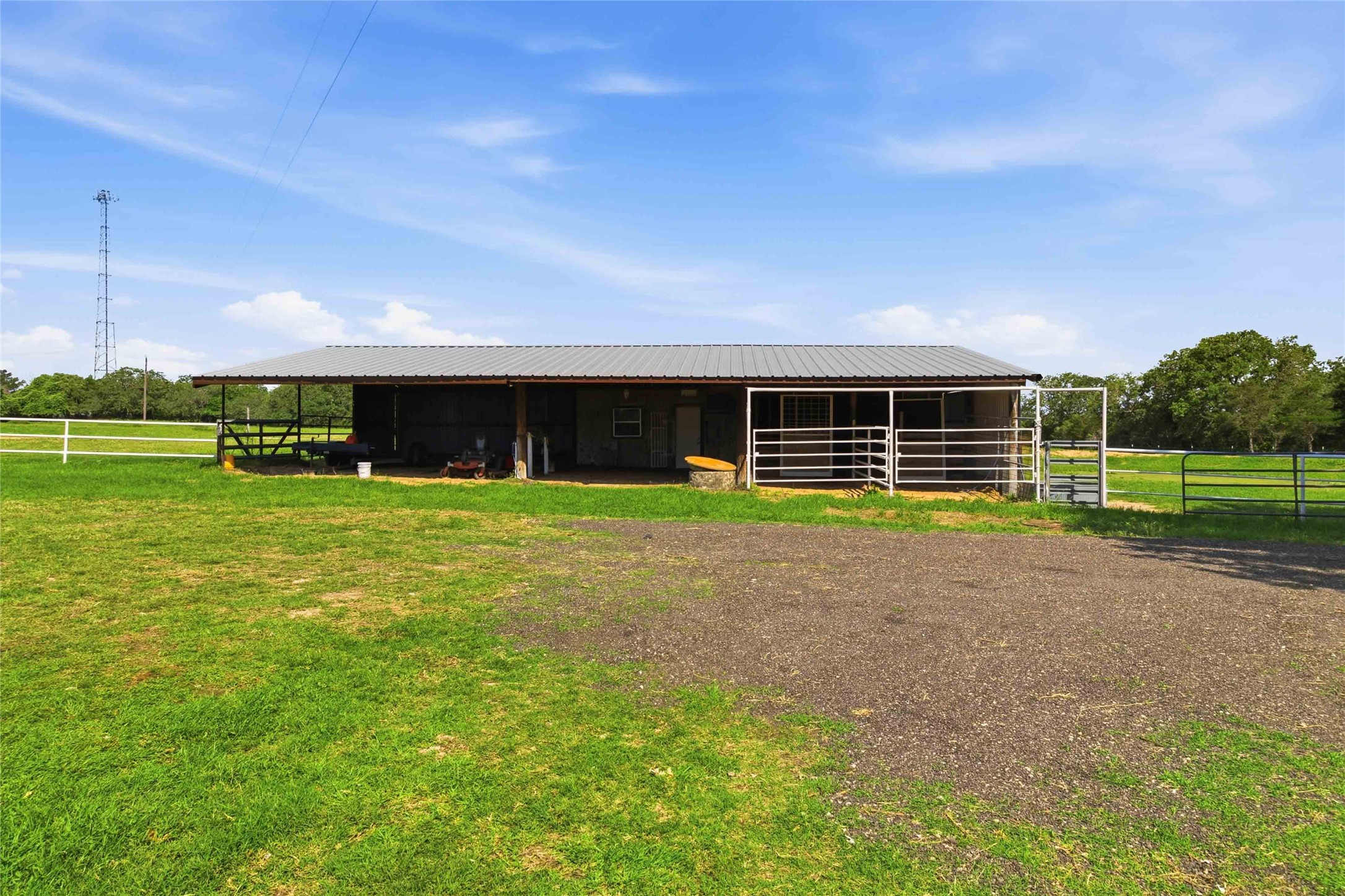 main property photo 30