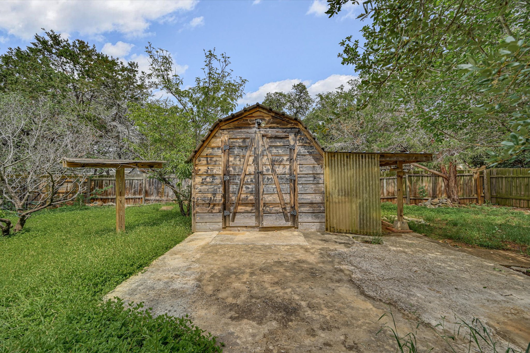 main property photo 22
