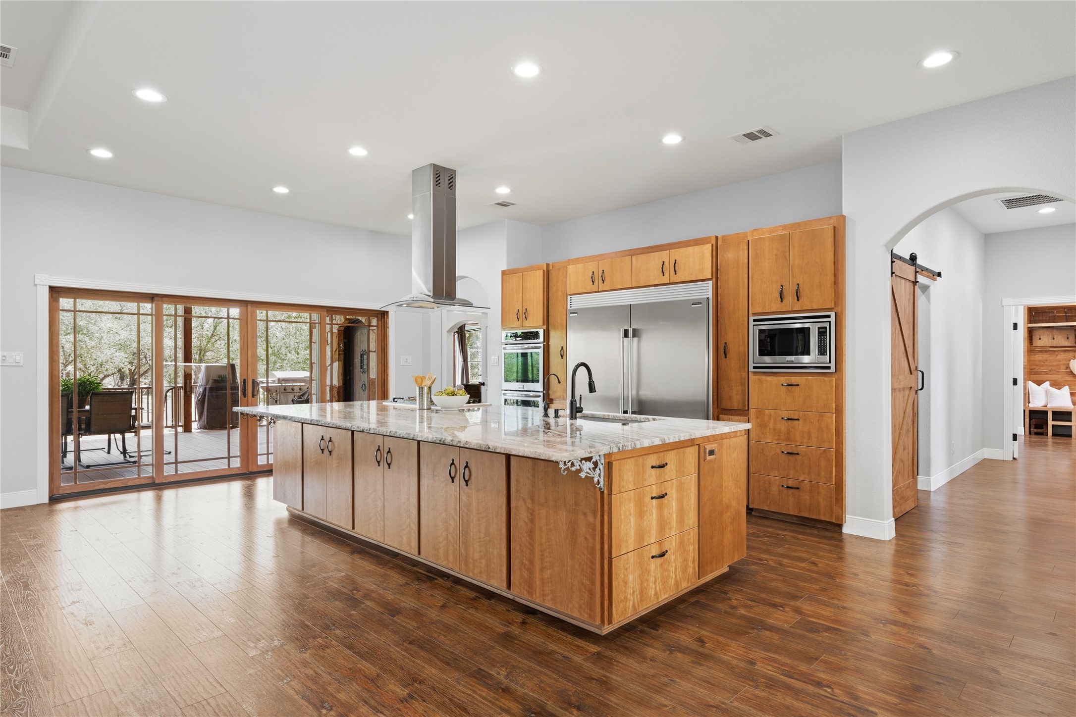 main property photo 7