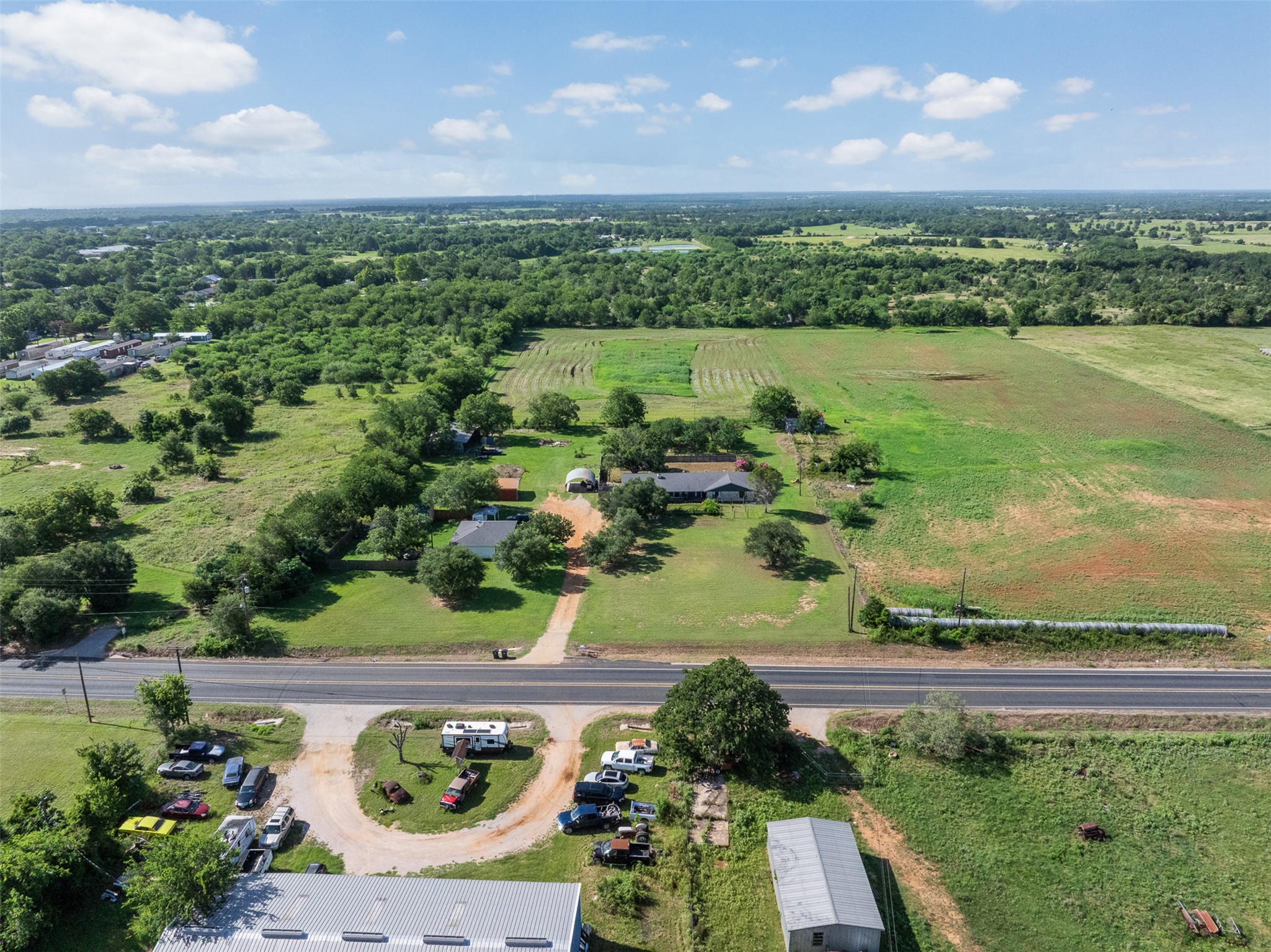main property photo 30