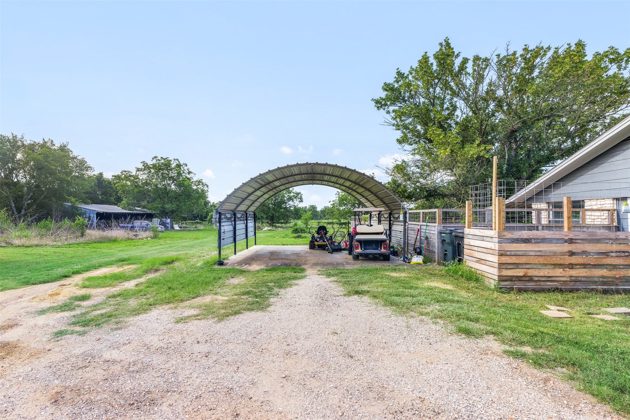 main property photo 37
