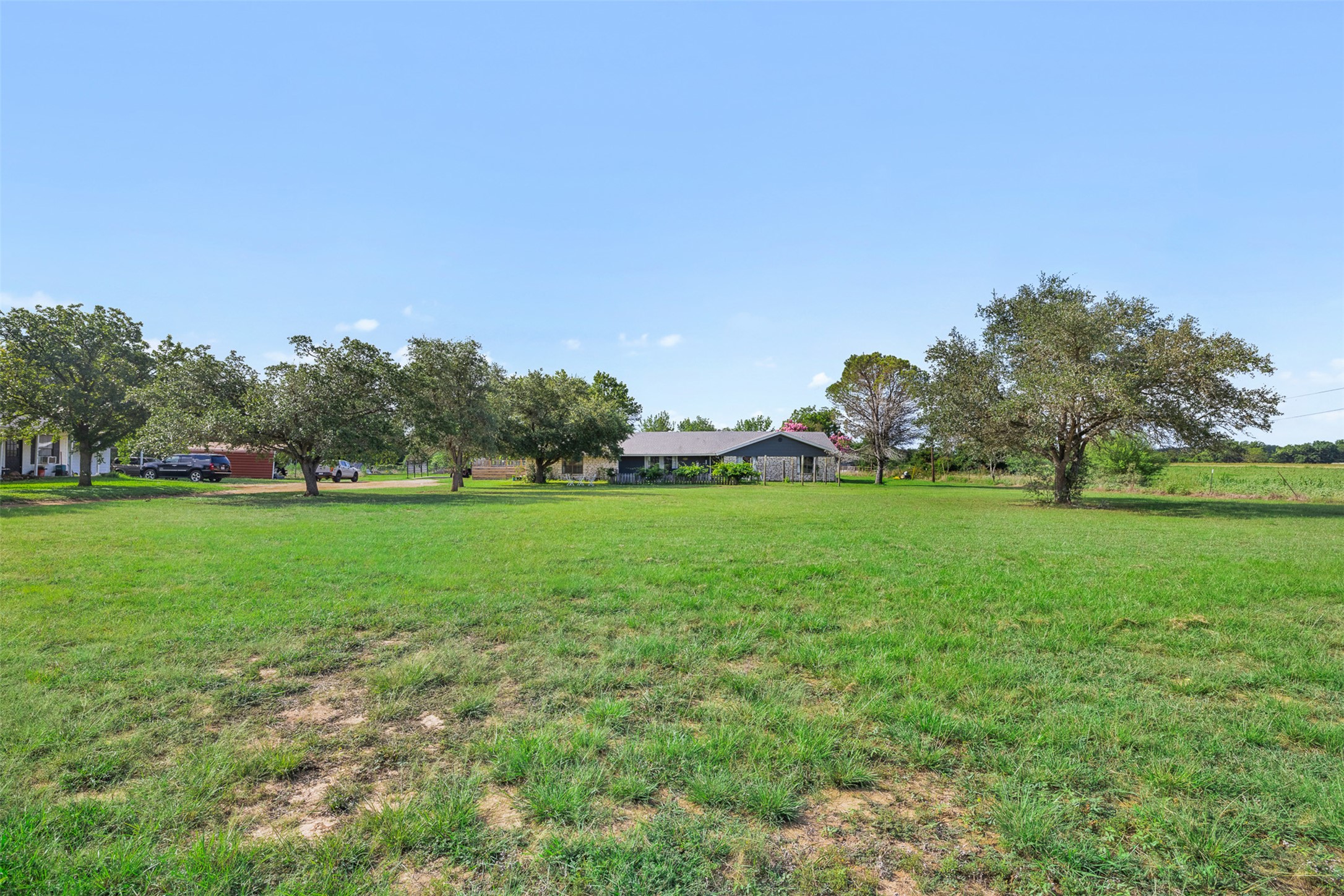 main property photo 6