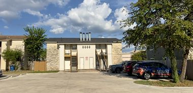 image of property with 2 Bed | 1 Bath | 813 Sqft