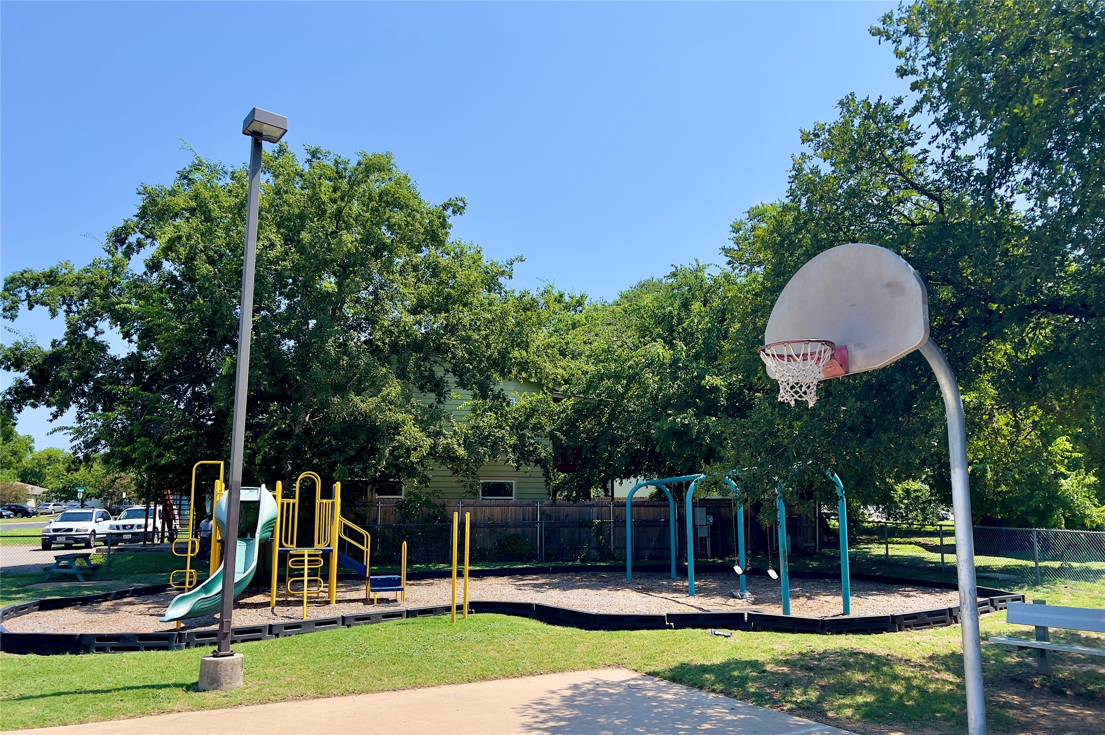 main property photo 11