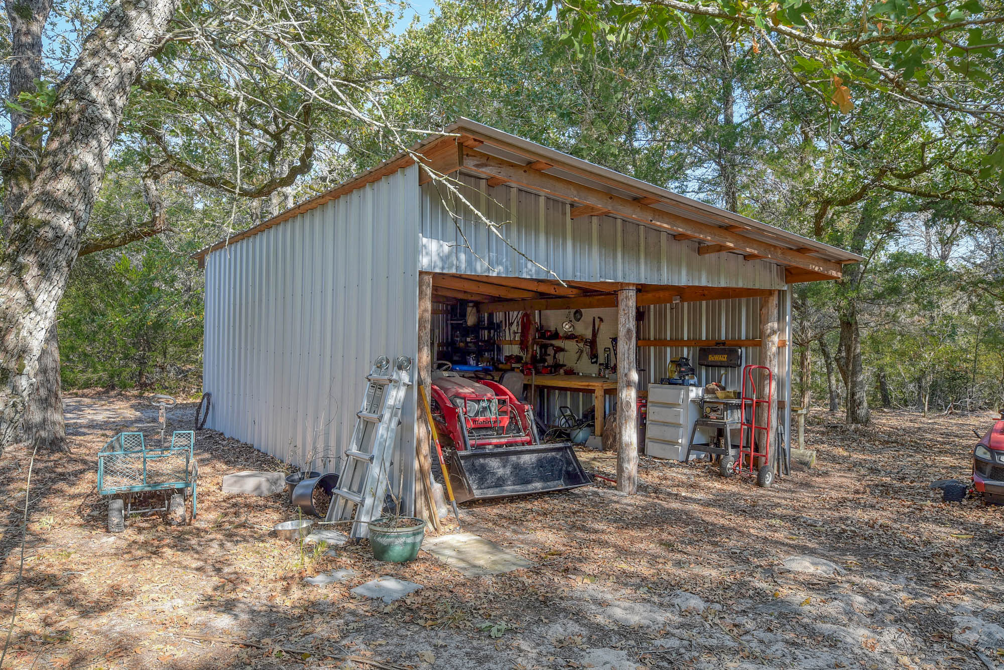 main property photo 27