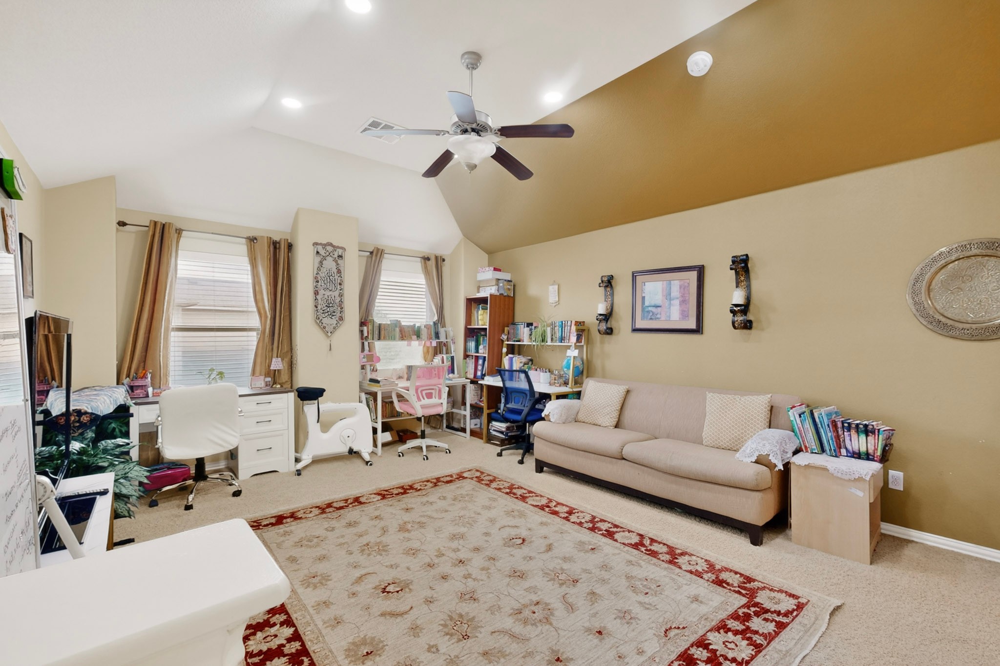 main property photo 24