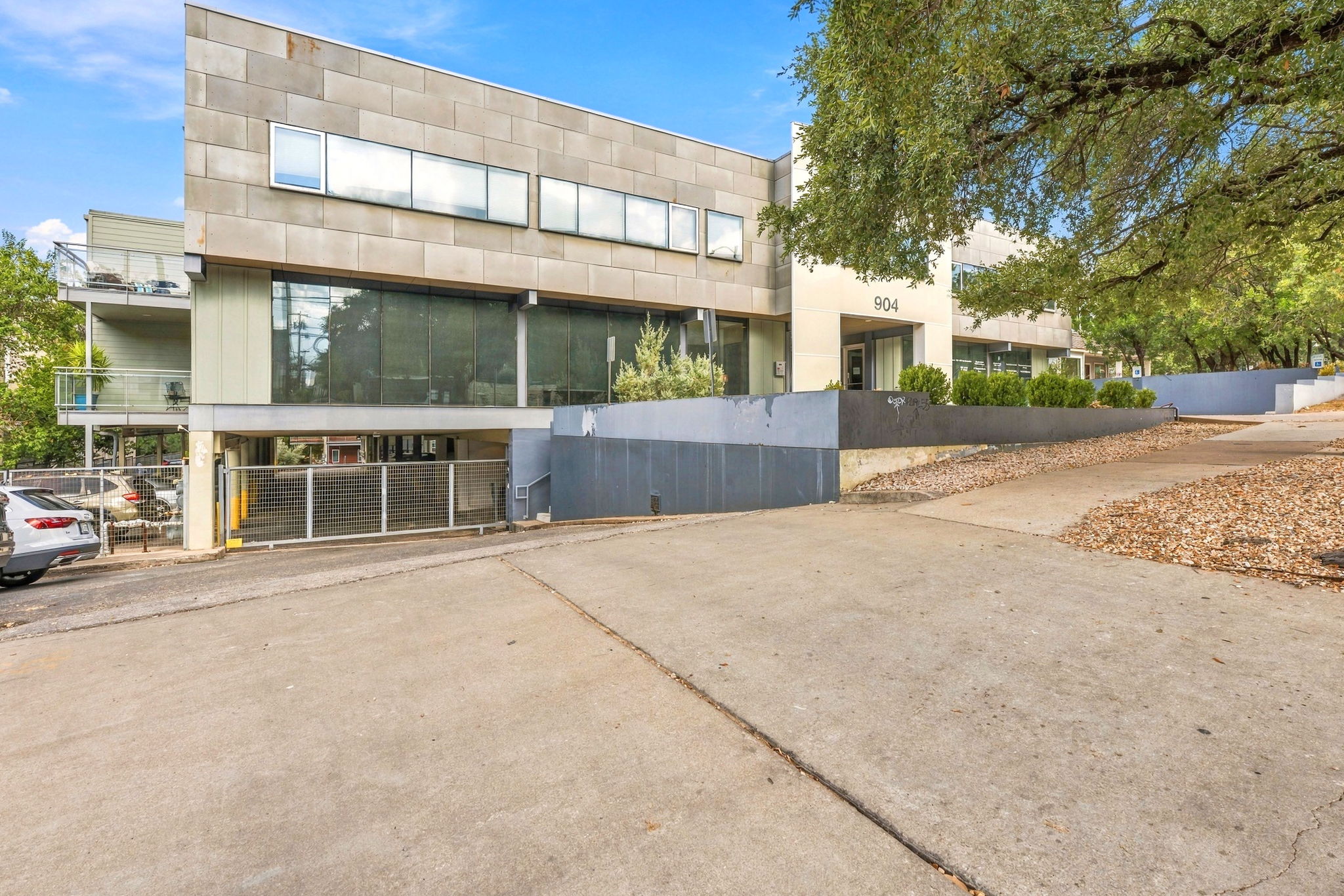 main property photo 26