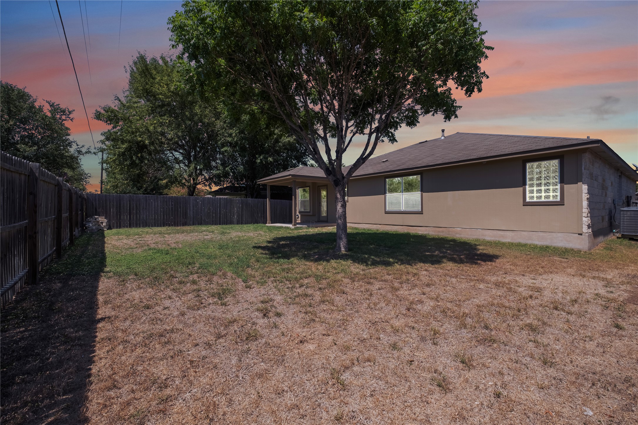 main property photo 13