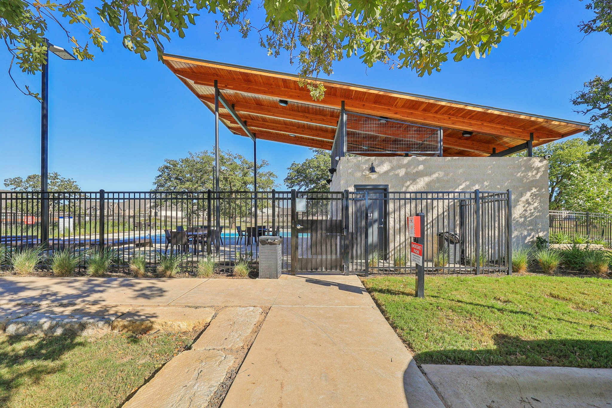 main property photo 38