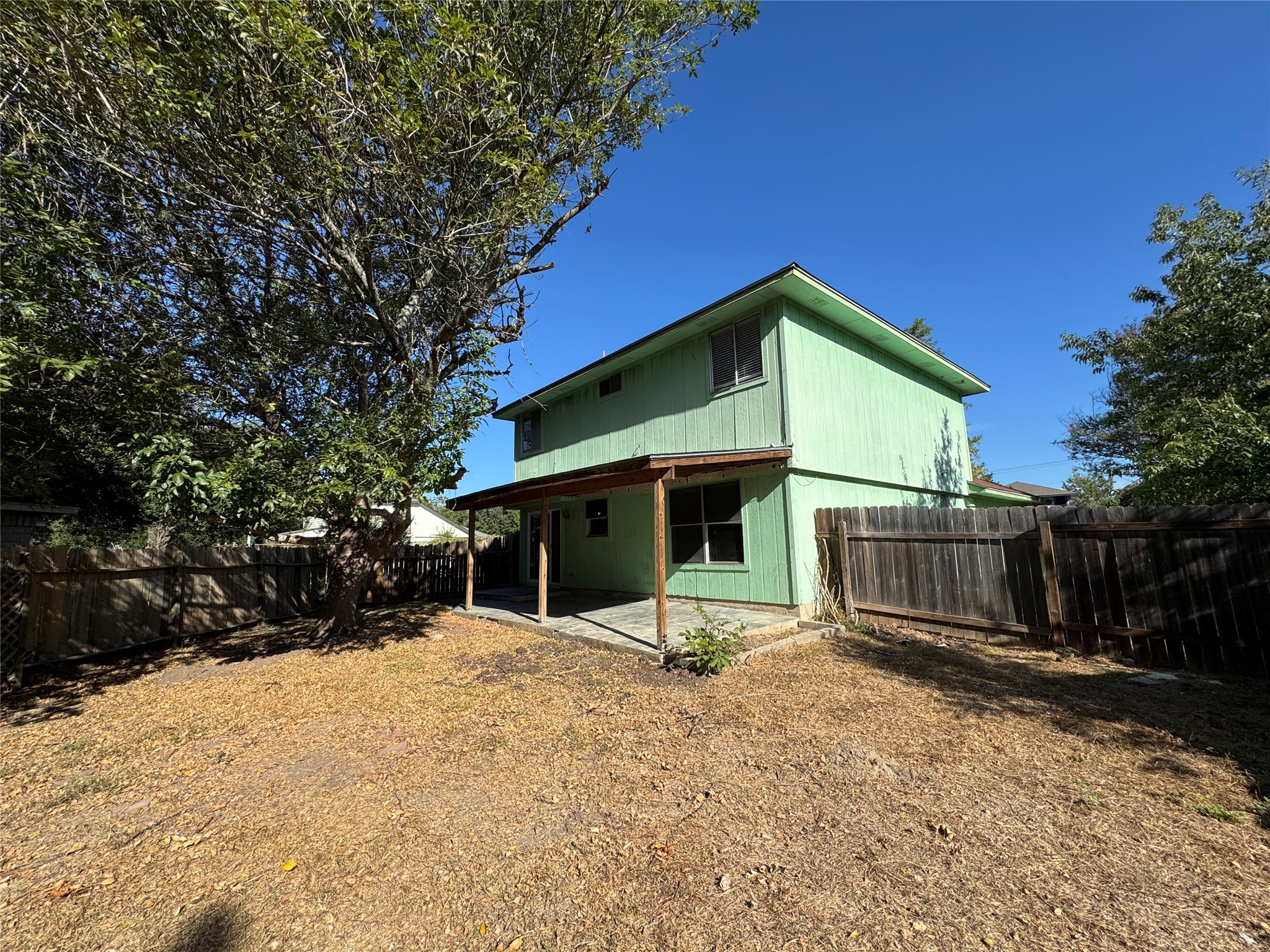 main property photo 23