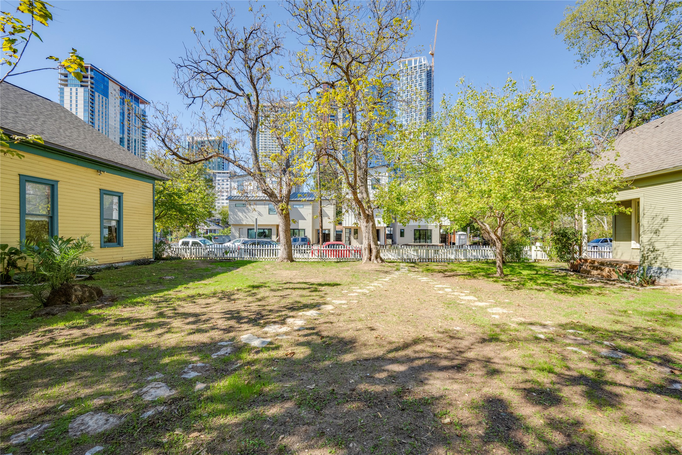 main property photo 18