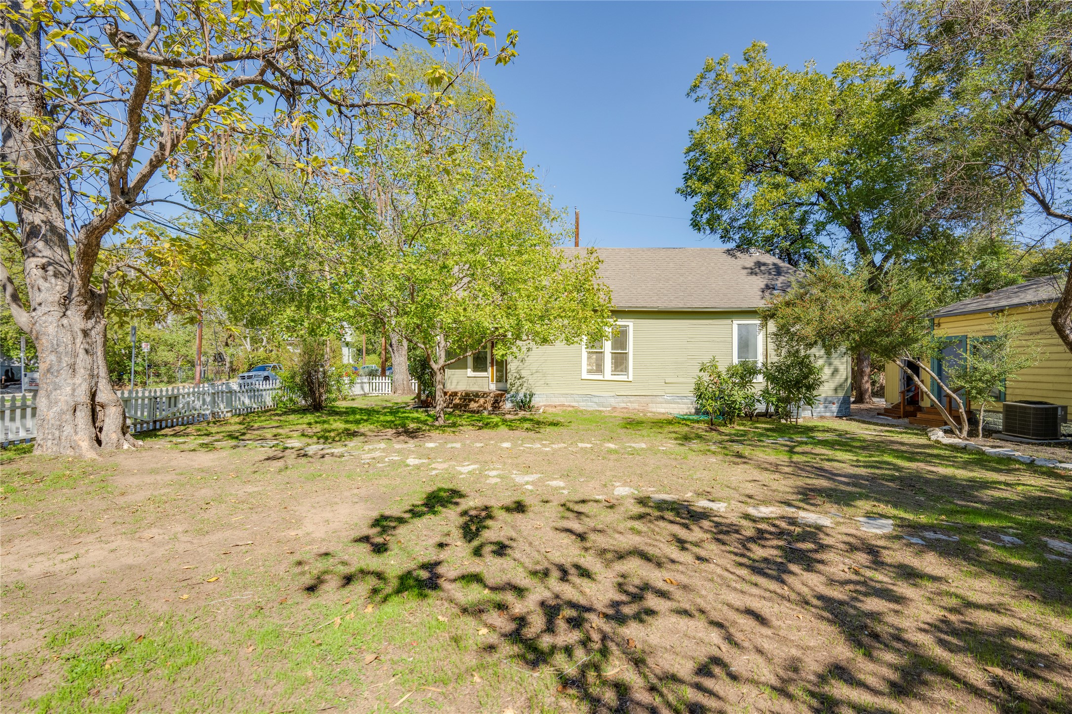 main property photo 21
