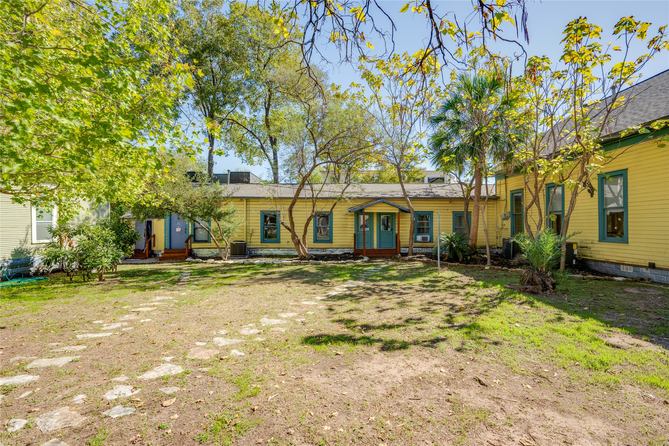 main property photo 23