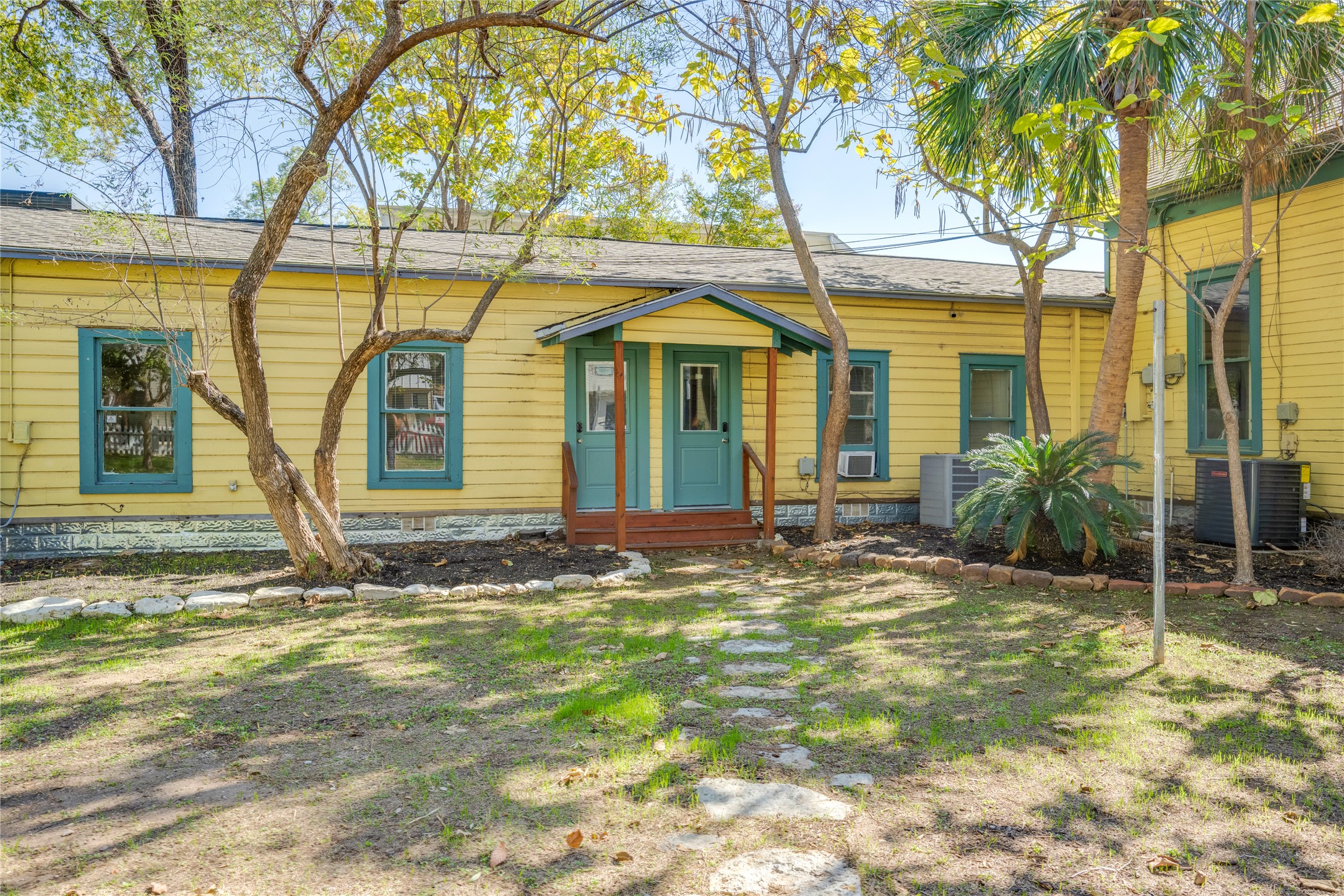 main property photo 25