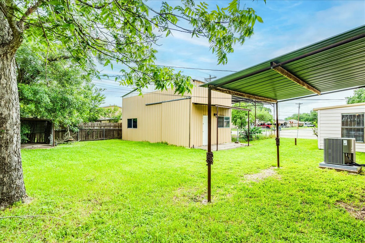 main property photo 31